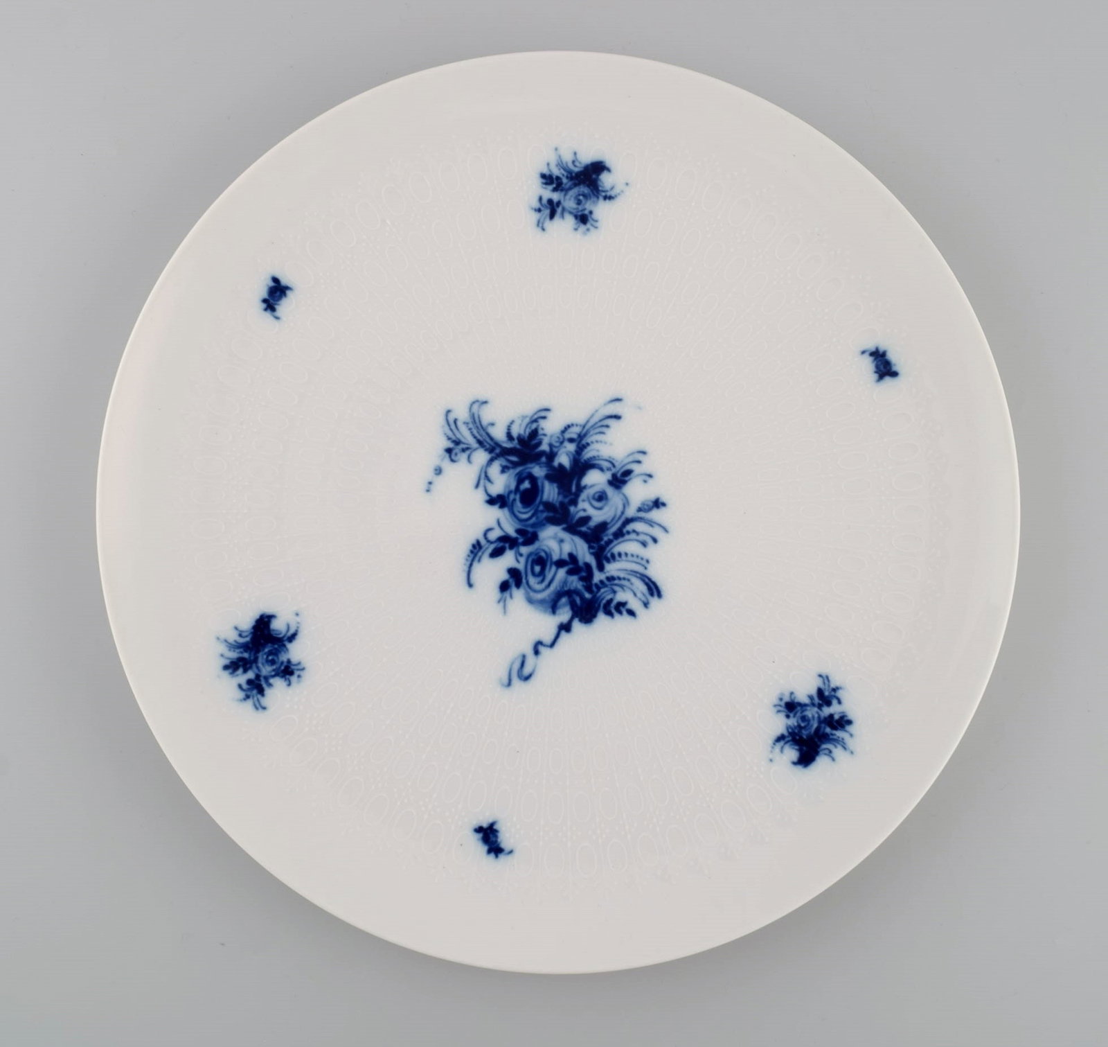 Bjorn Wiinblad for Rosenthal. Romanze Blue Flower bowl and large dish. 1960s. - 3