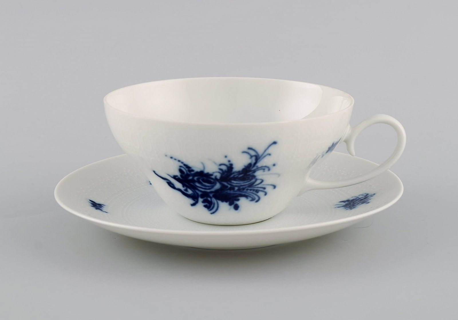 Bjorn Wiinblad for Rosenthal. 11 Romanze Blue Flower teacups with saucers. 1960s. - 3