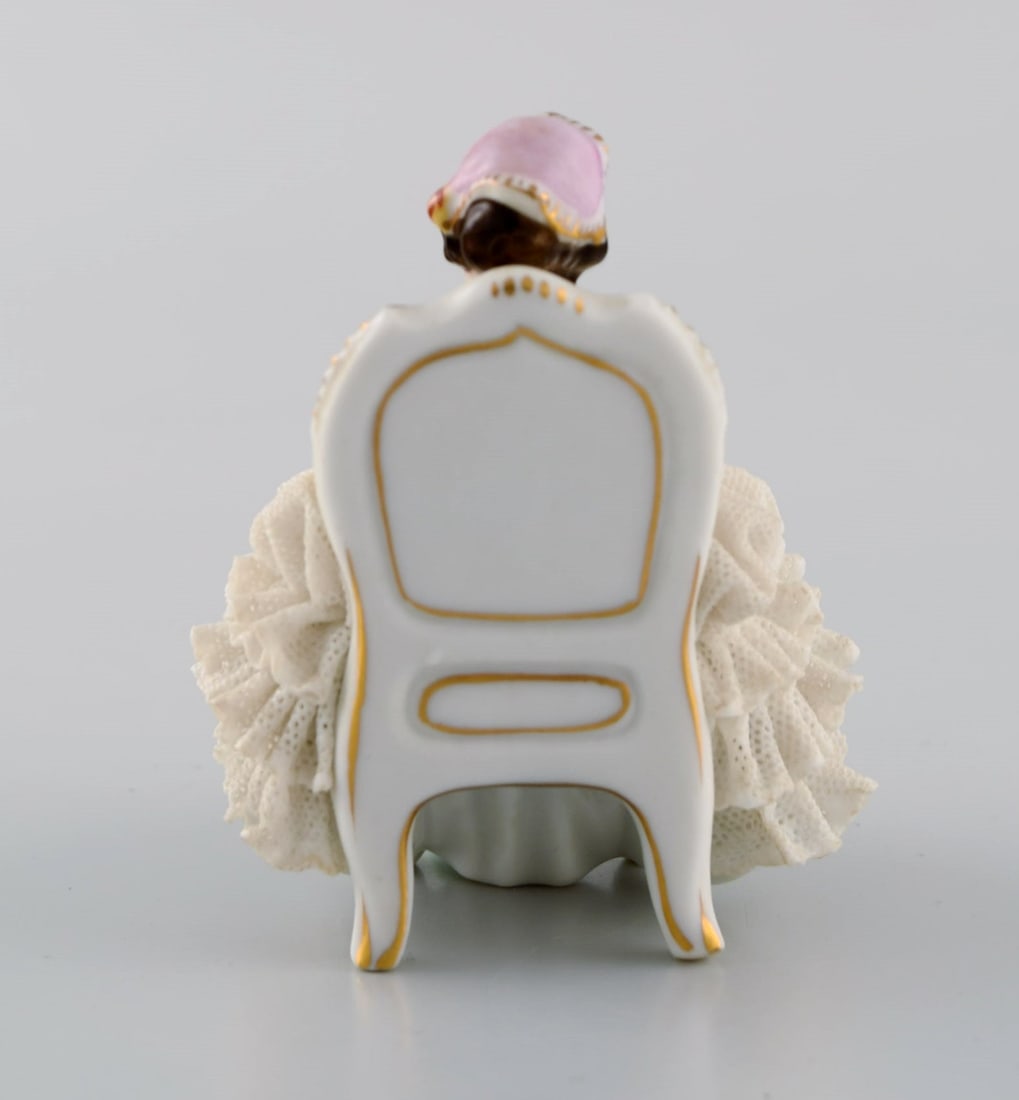Volkstedt Rudolstadt, Germany. Porcelain figure. Reading woman in skirt. Mid-20th century. - 6