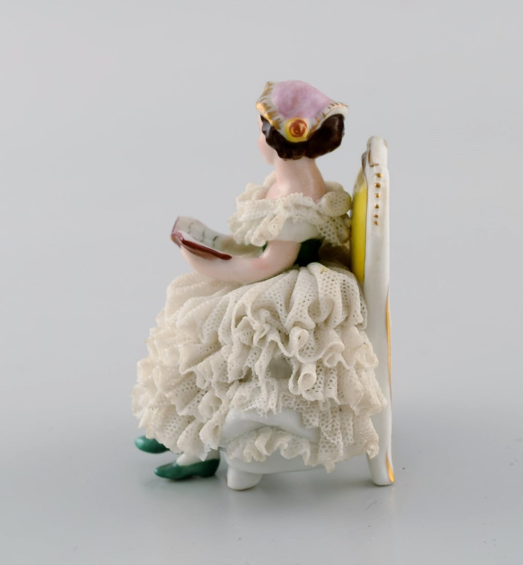 Volkstedt Rudolstadt, Germany. Porcelain figure. Reading woman in skirt. Mid-20th century. - 7