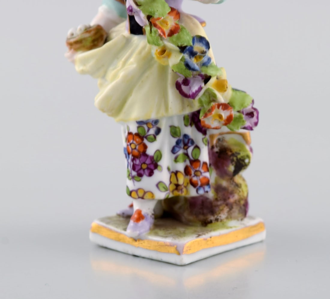 Augustus Rex, Germany. Antique hand-painted porcelain figure. Girl with flowers and fruit. 19th - 4