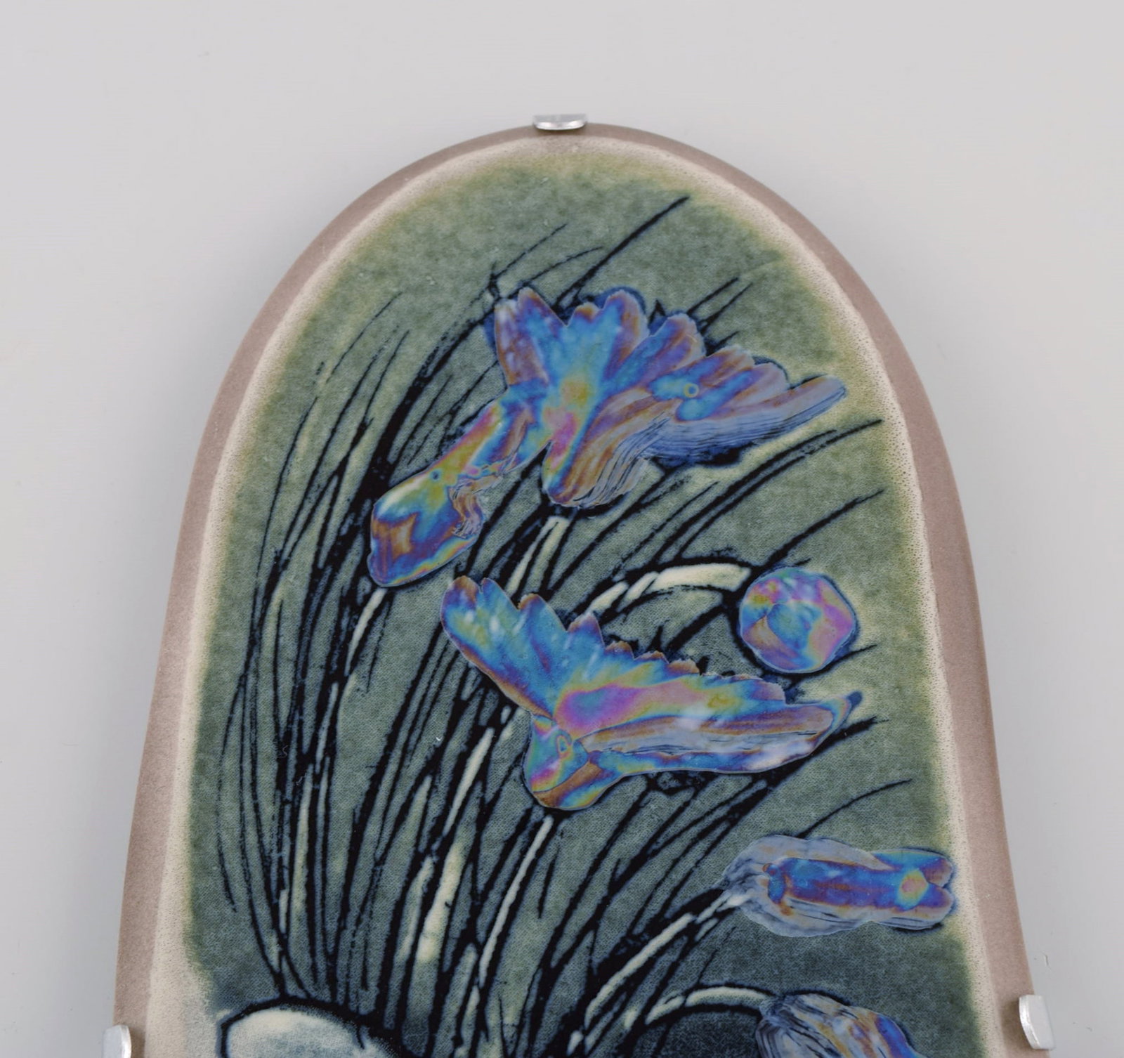 Helja Liukko-Sundstrom (b. 1938) for Arabia. Glazed faience wall plaque with hand-painted flowers. - 3