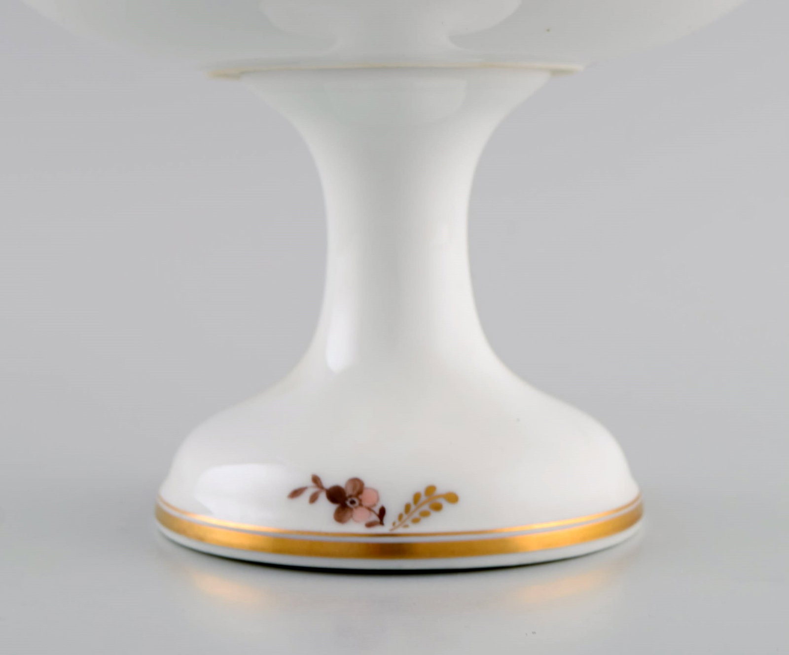 Royal Copenhagen Golden basket compote in porcelain with flowers and gold decoration. Model number - 6