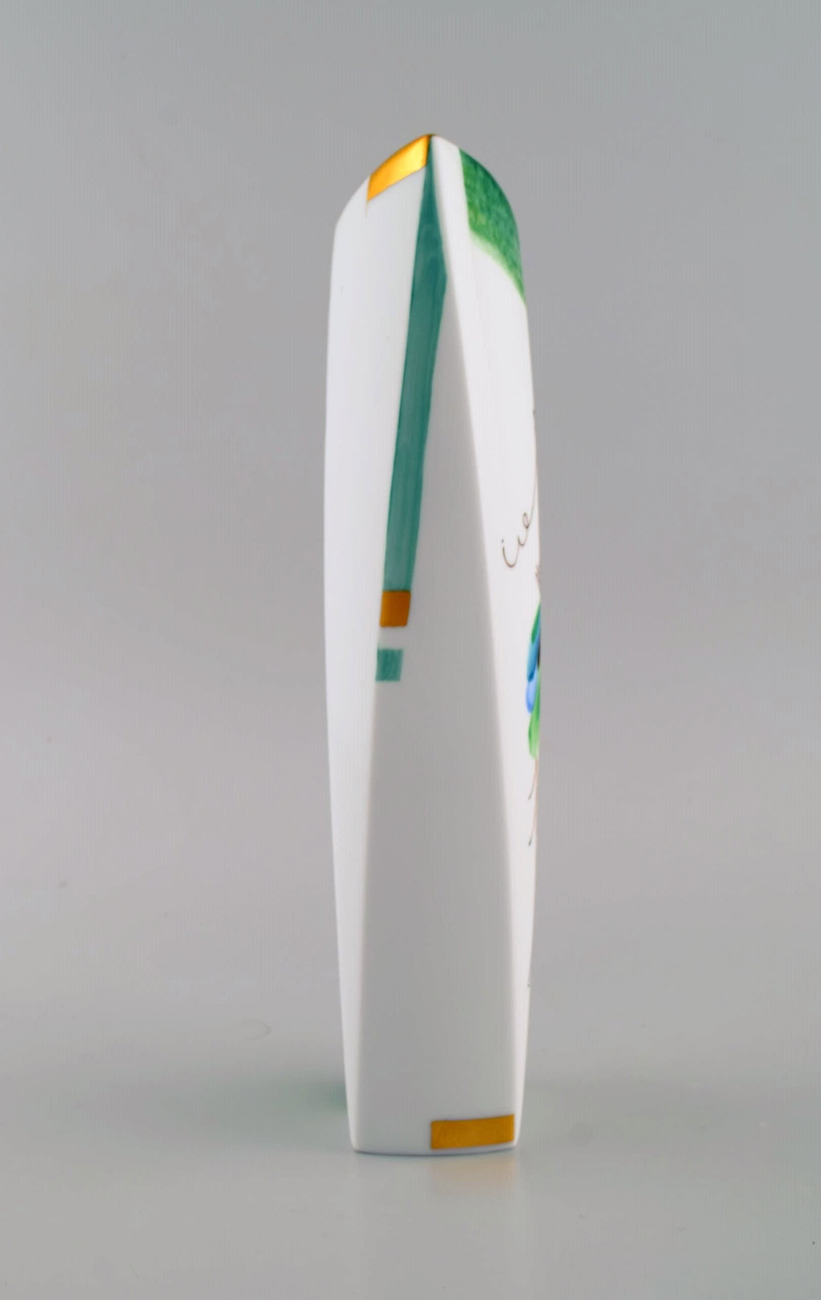 Modernist Cosmopolitan Meissen vase in hand-painted porcelain. 1970s / 80s. - 5