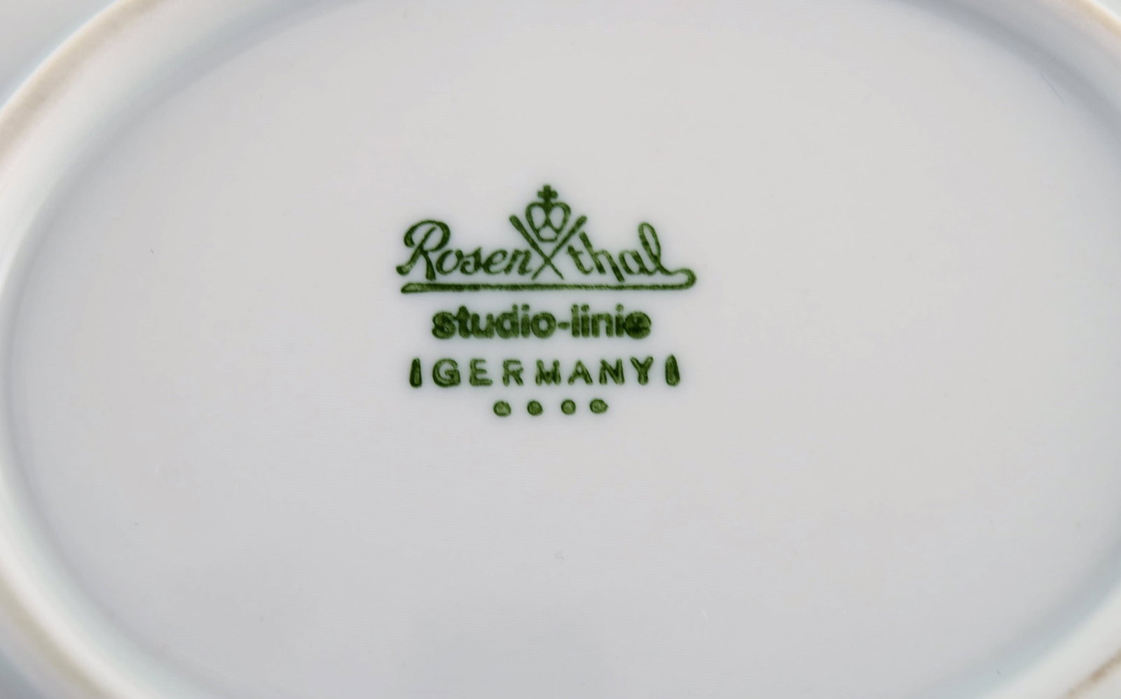 Tapio Wirkkala for Rosenthal. Rare Modulation serving dish in fluted porcelain. Classic and timeless - 6
