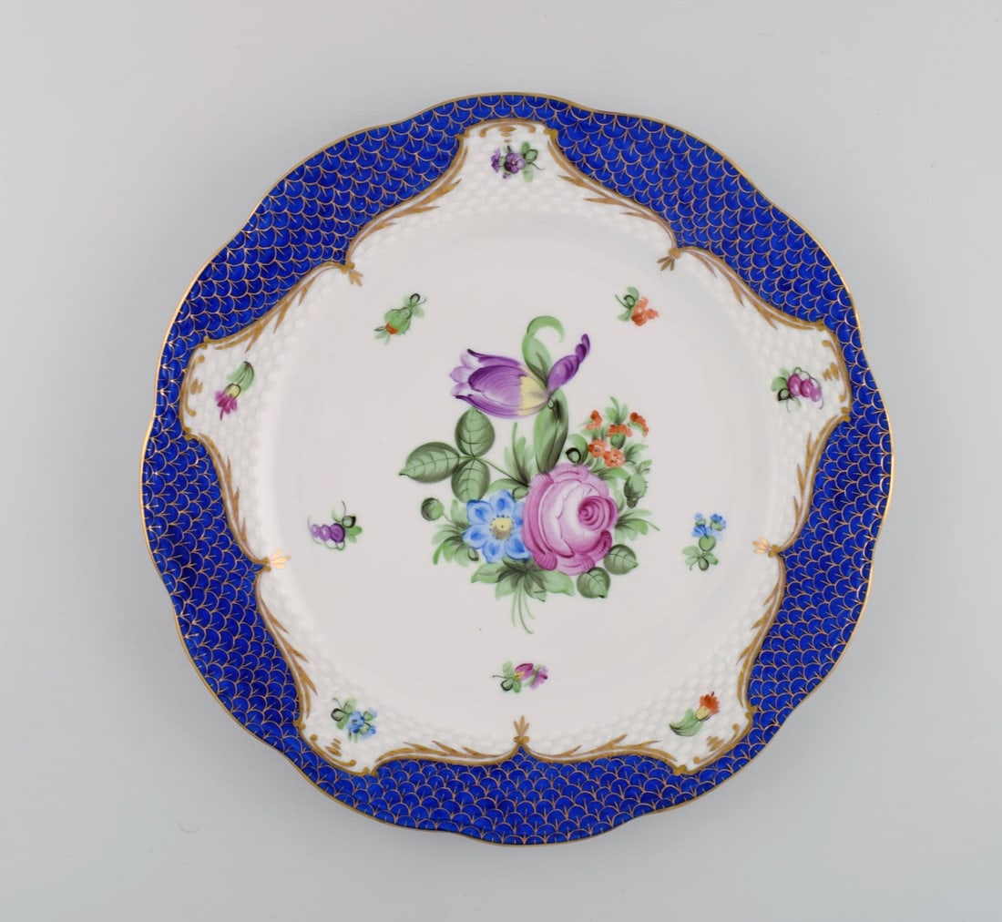 Herend dinner plate in hand-painted porcelain. Dated 1941. (1 of 6)