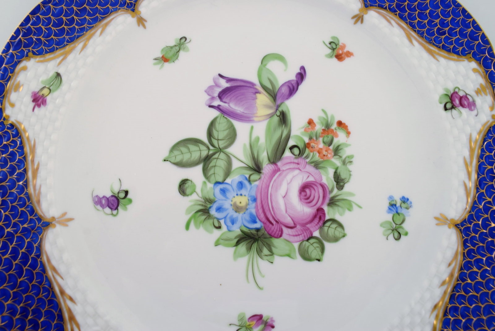 Herend dinner plate in hand-painted porcelain. Dated 1941. - 3