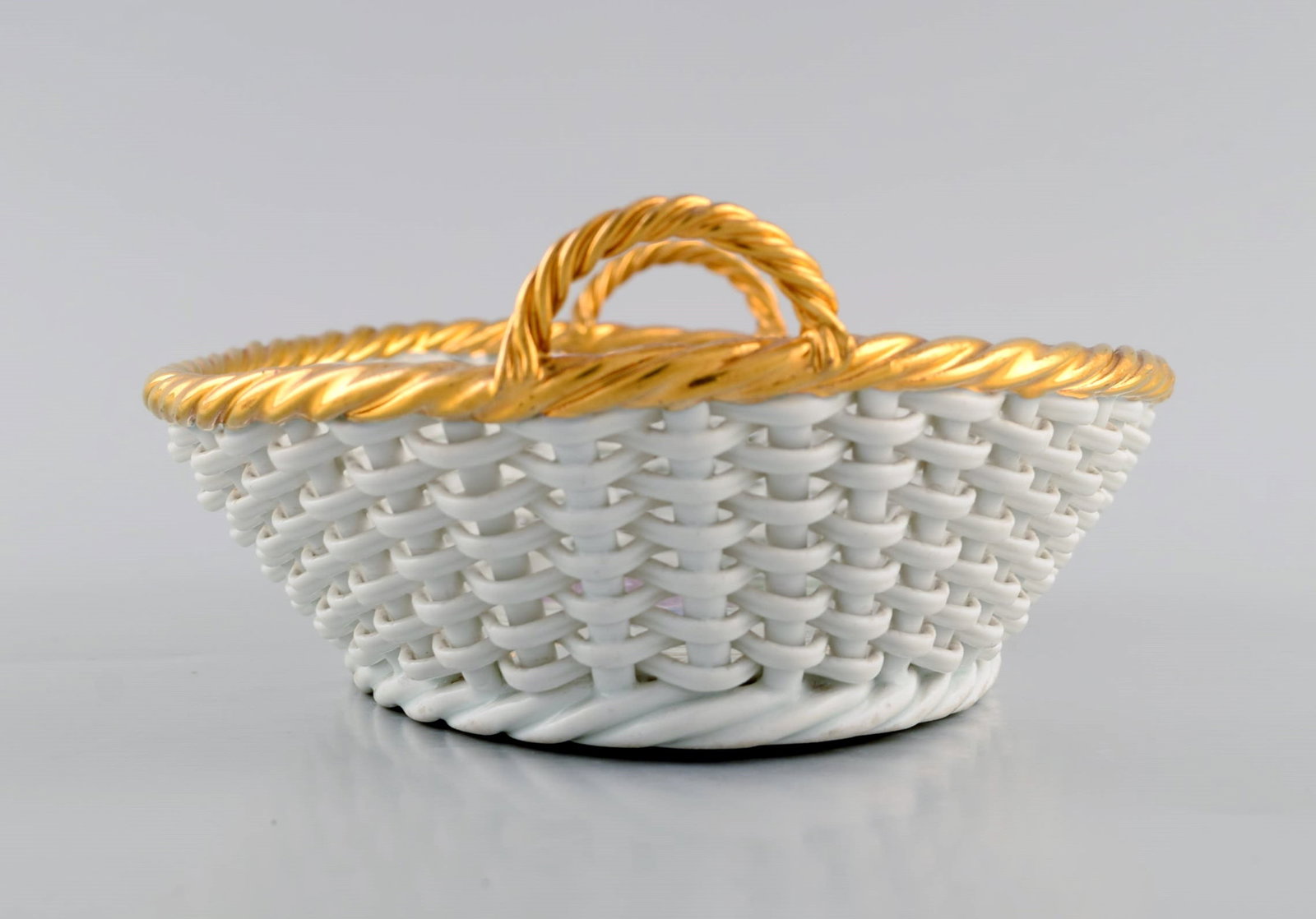 Antique Meissen braided porcelain basket with handles. Hand-painted flowers and golden border. Late - 4