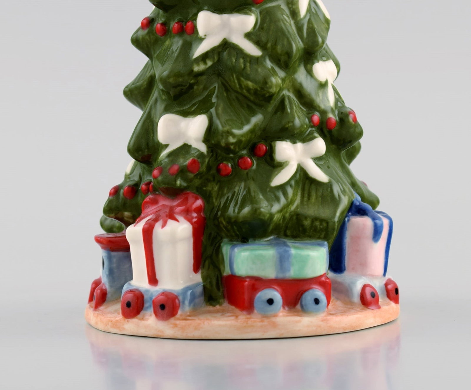 Royal Copenhagen porcelain figurine. The Annual Christmas Tree. 2018. - 4