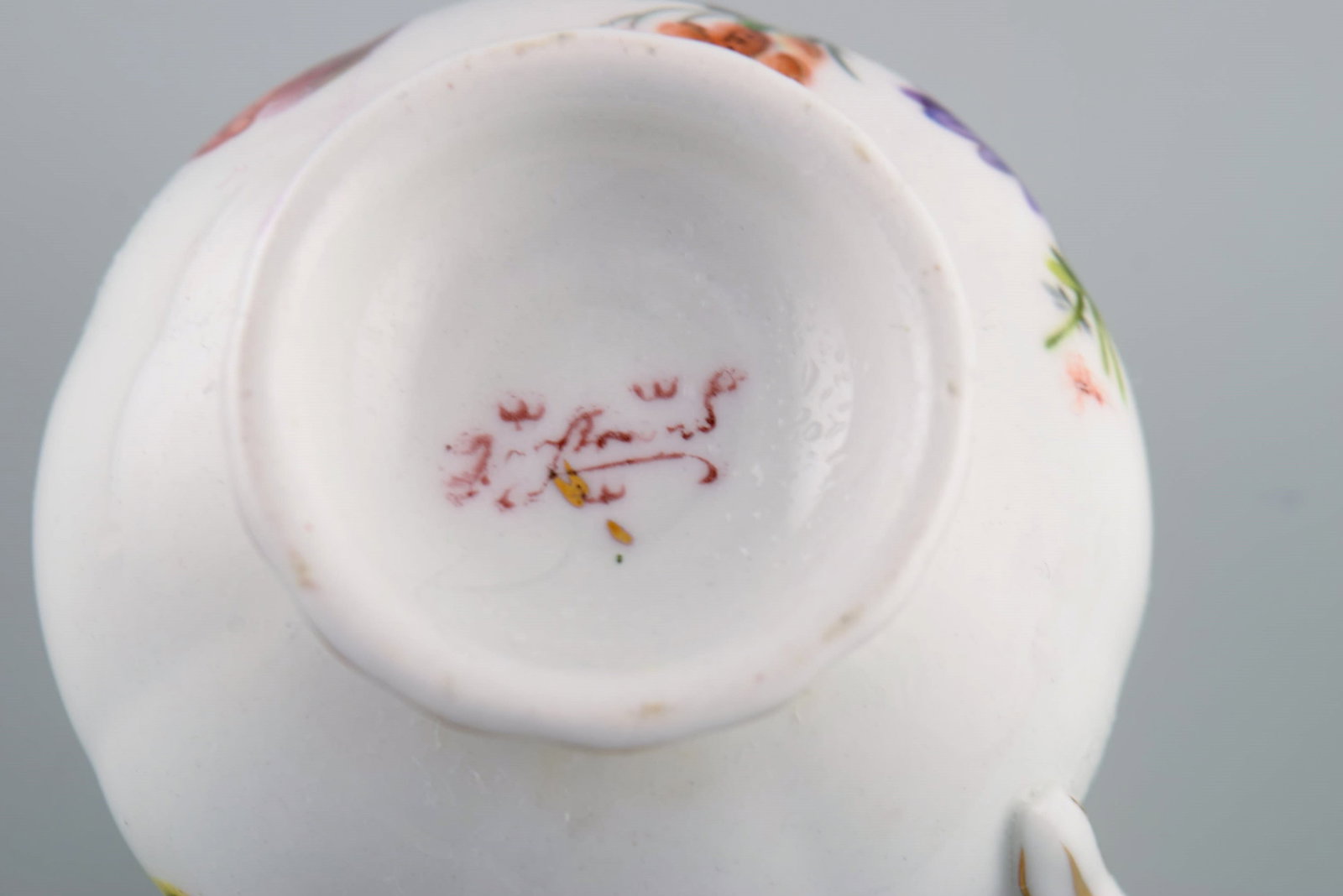 10 antique Rorstrand porcelain cream cups with hand-painted flowers and gold decoration. Approx. - 7