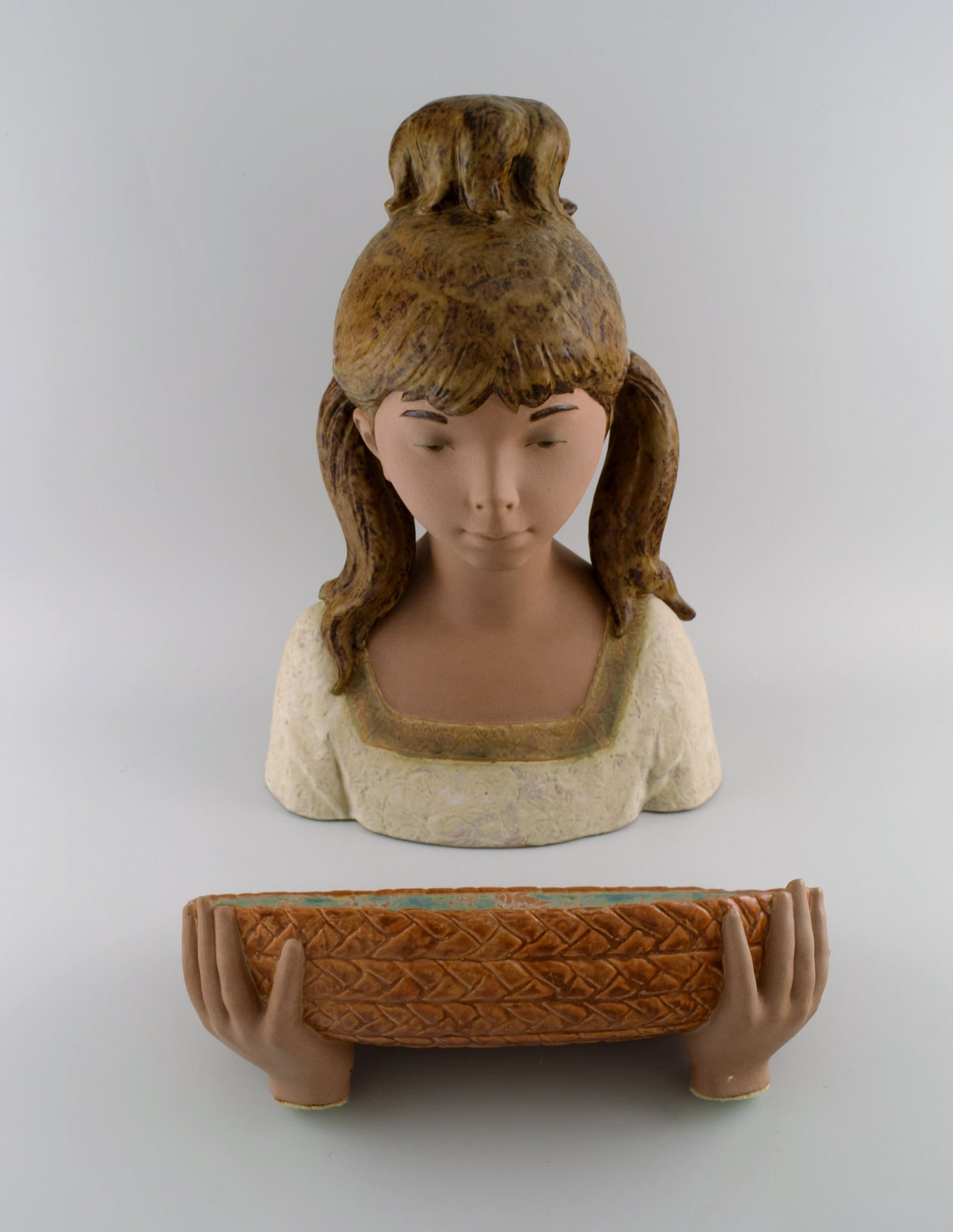 Lladro, Spain. Very large sculpture in glazed ceramics. Girl with bowl. 1970s / 80s. - 8