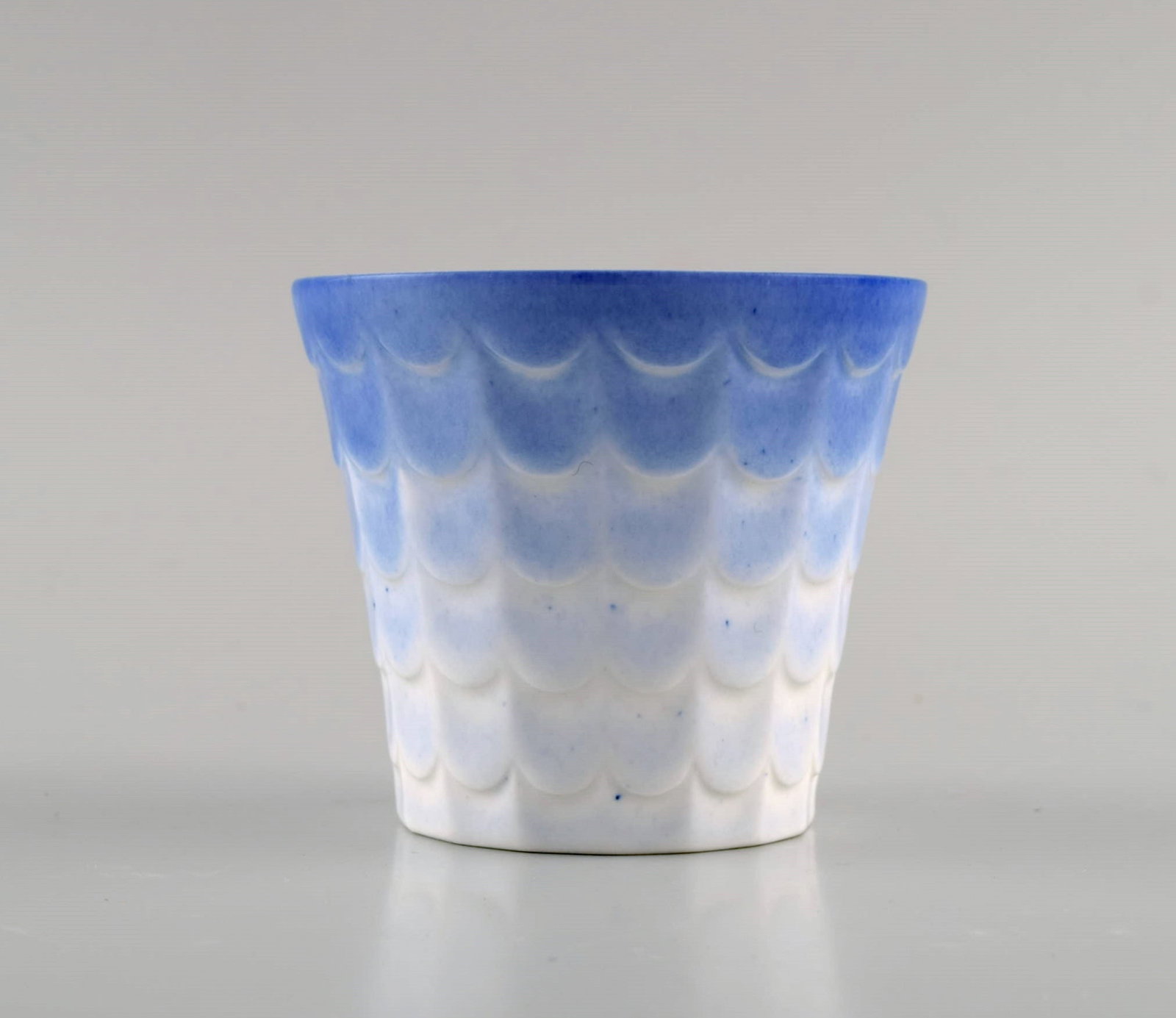 Wilhelm Kage for Gustavsberg. Four art deco herb pots in glazed porcelain. Swedish design, 1960s. - 6