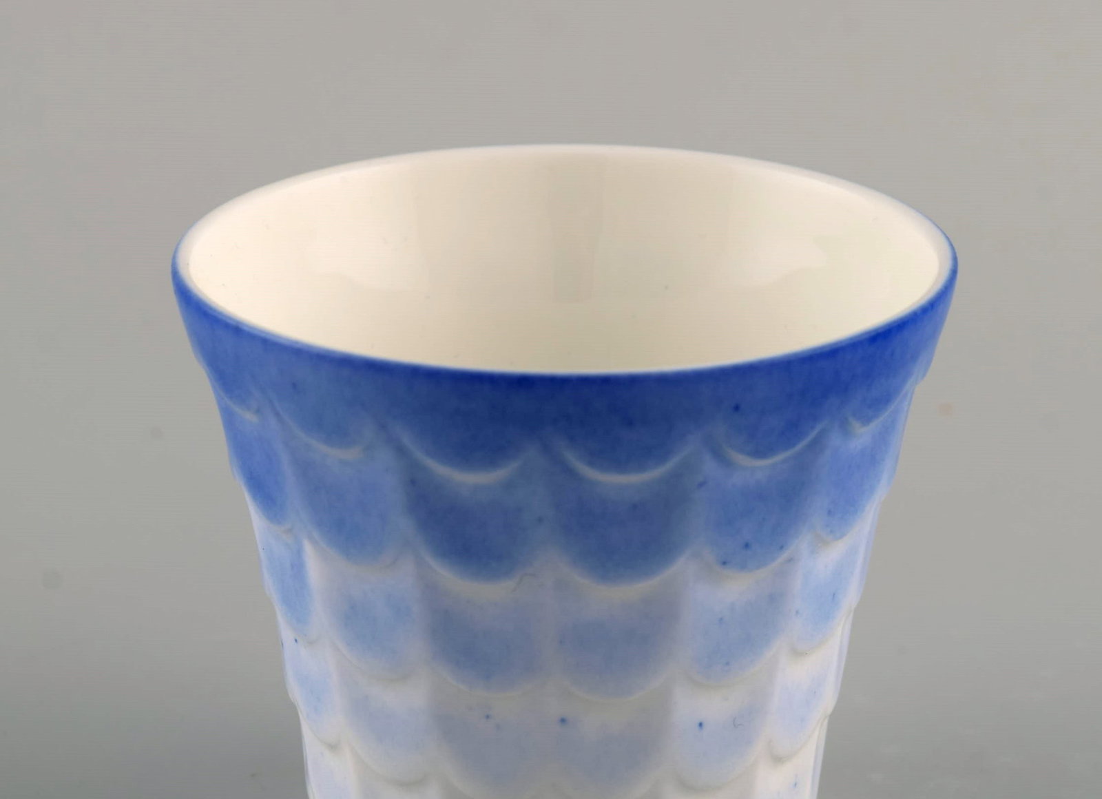 Wilhelm Kage for Gustavsberg. Four art deco herb pots in glazed porcelain. Swedish design, 1960s. - 7