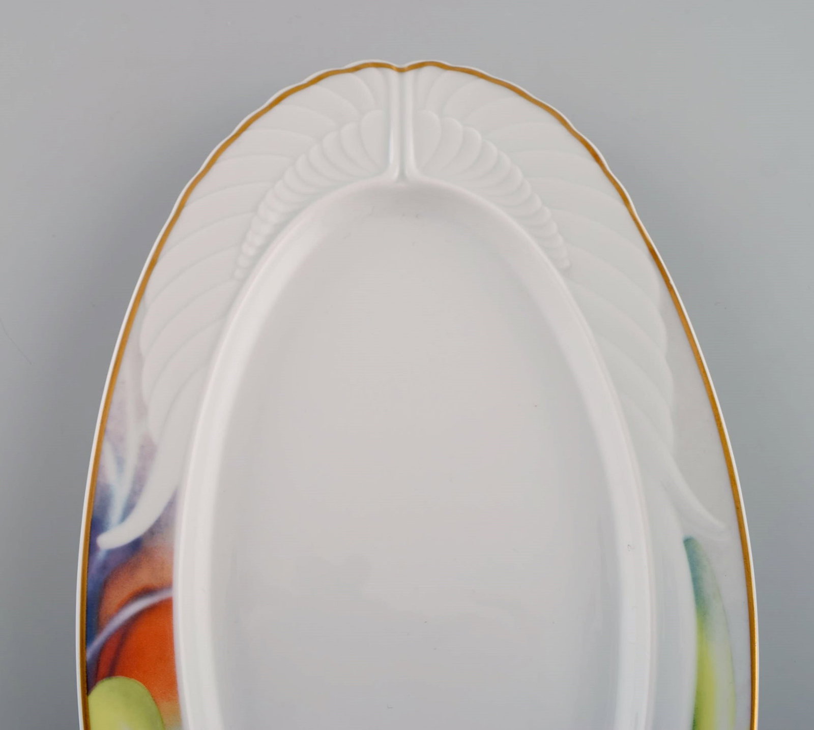 Paul Wunderlich for Rosenthal. Mythos serving dish in porcelain. 1980s / 90s. - 4
