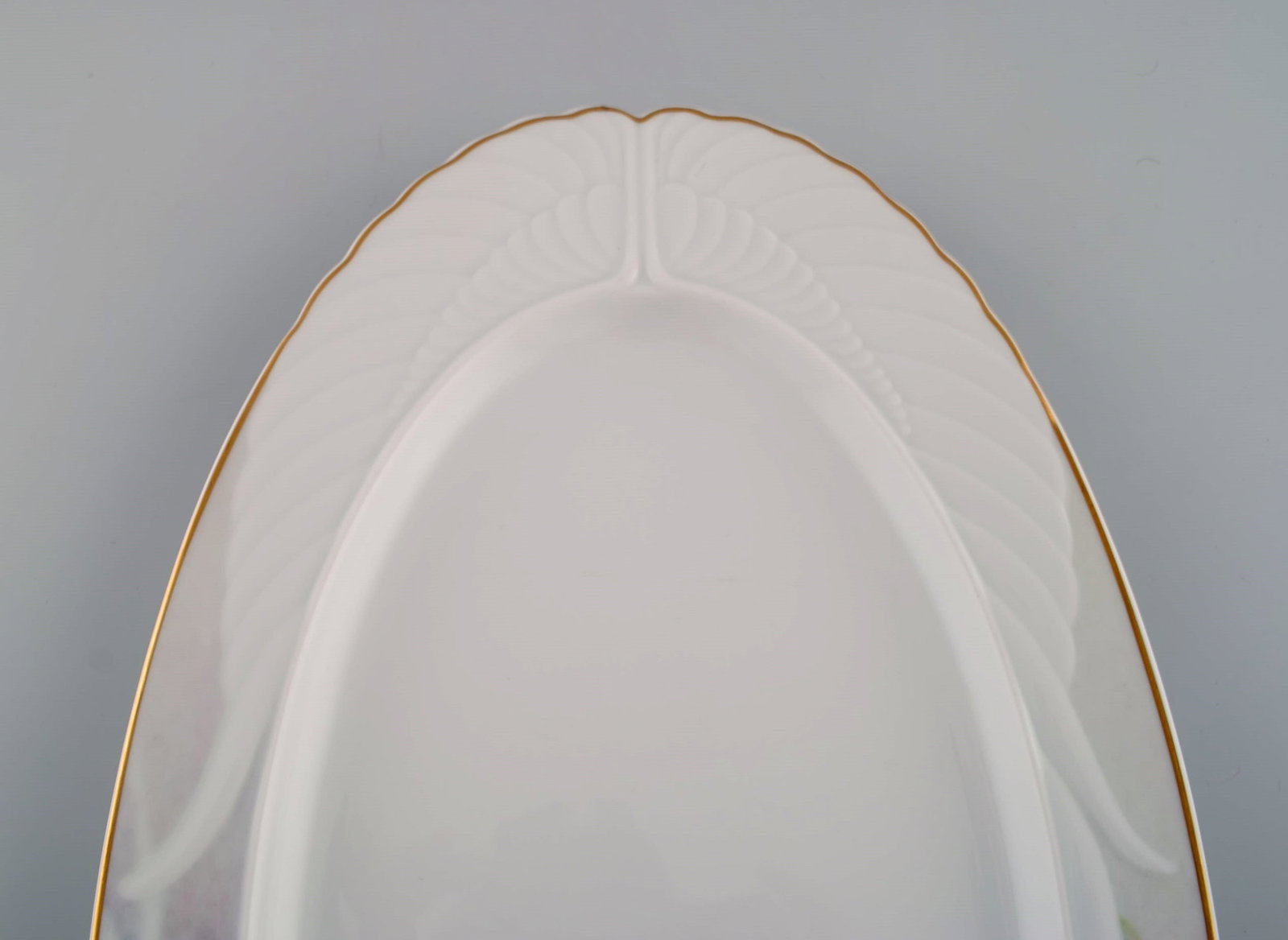 Paul Wunderlich for Rosenthal. Mythos serving dish in porcelain. 1980s / 90s. - 3