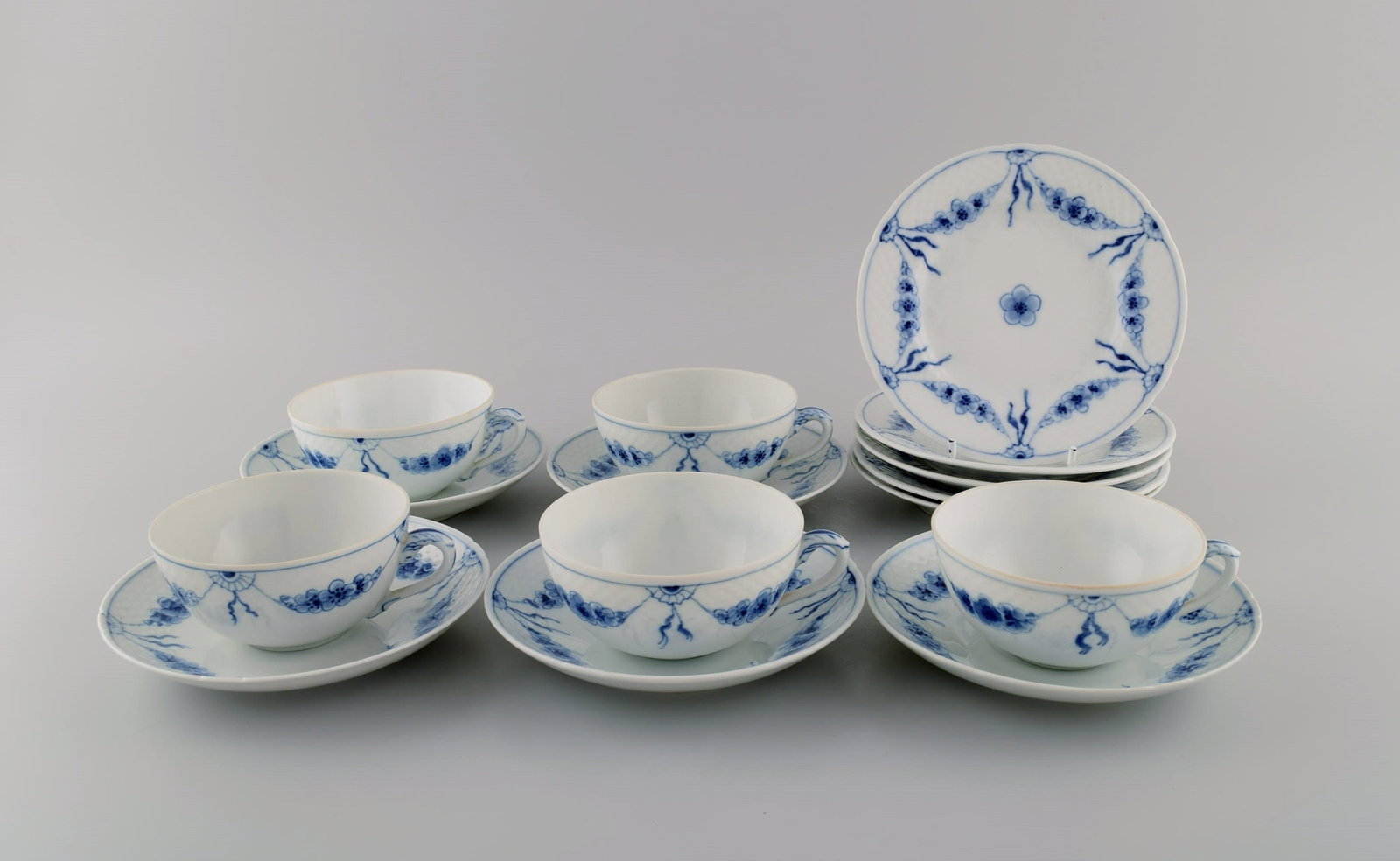Bing & Grondahl Empire tea service for five people. (1 of 7)