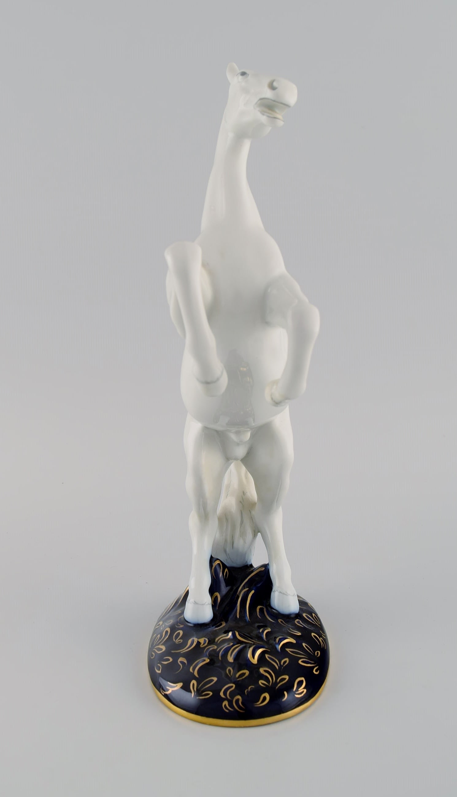 Royal Dux. Prancing horse in hand-painted porcelain. 1940s. - 5