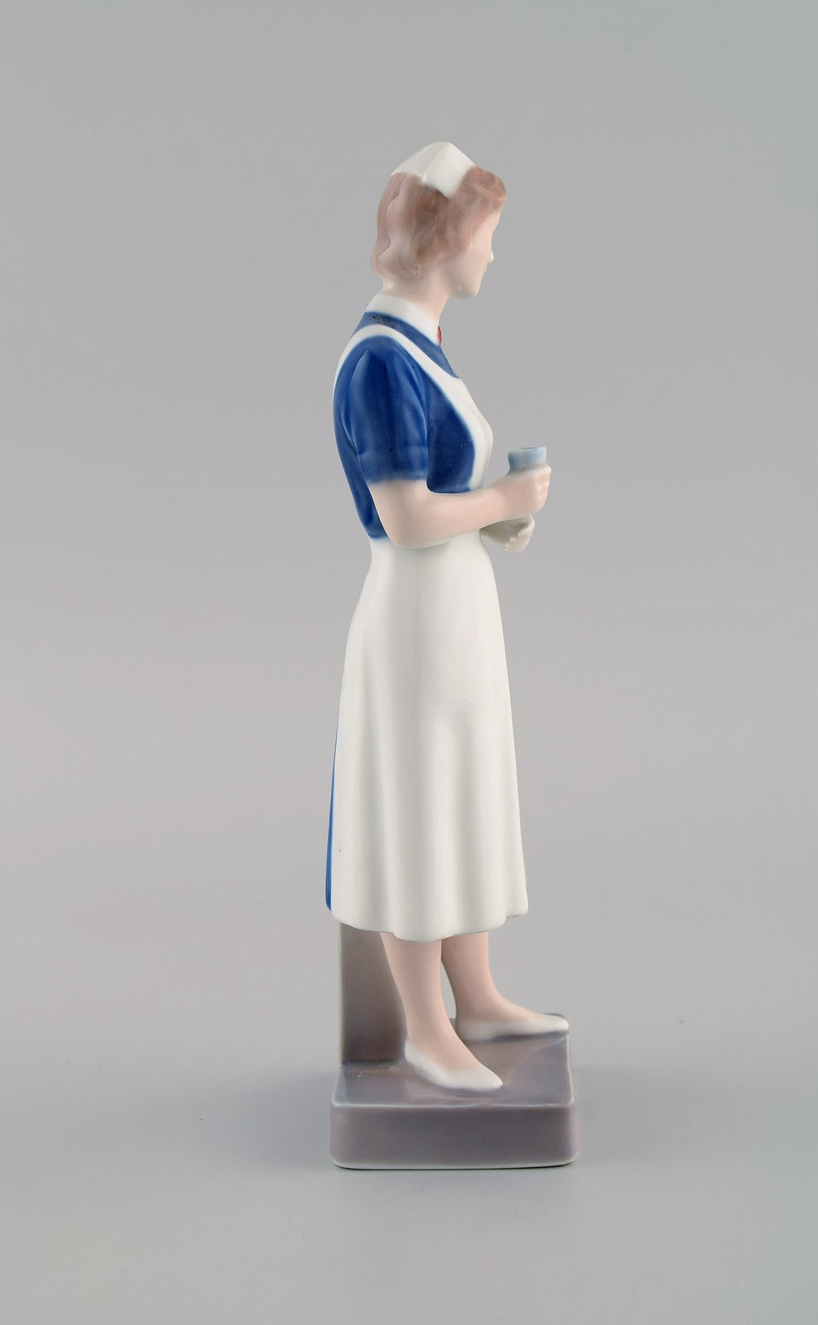 Royal Copenhagen porcelain figurine. Nurse. Model 4507. Dated 1969-1974. - 7