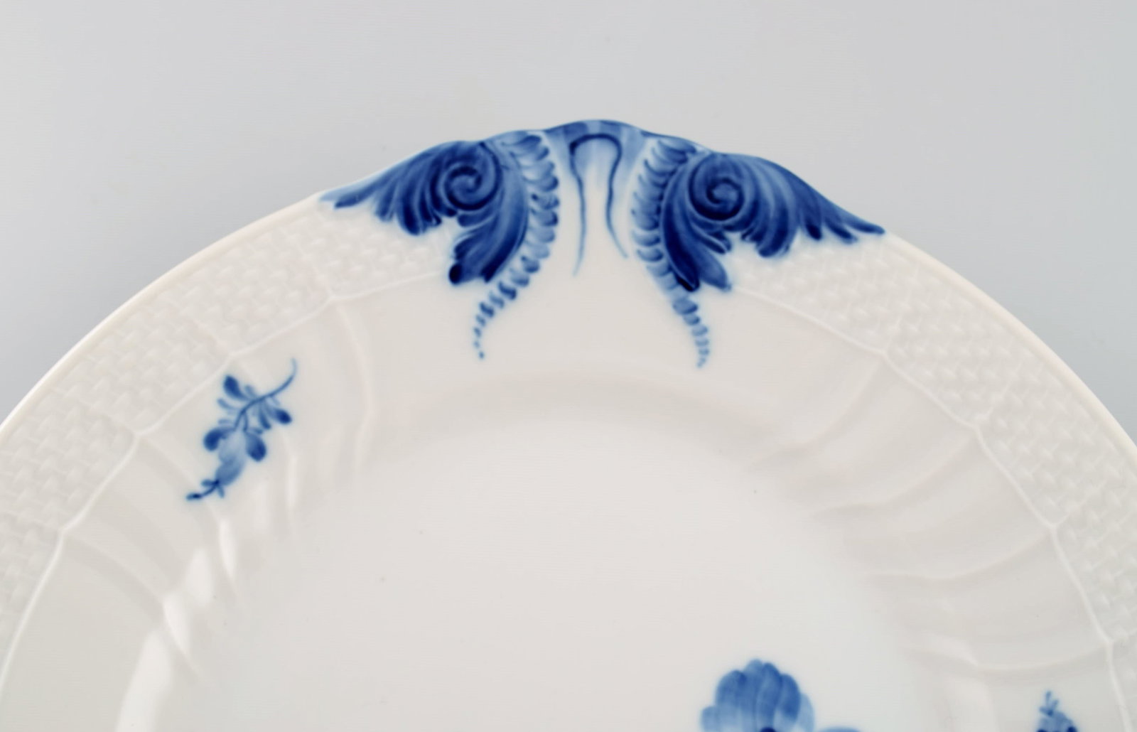 Royal Copenhagen Blue Flower Curved dish. Model number 10/1864. - 4