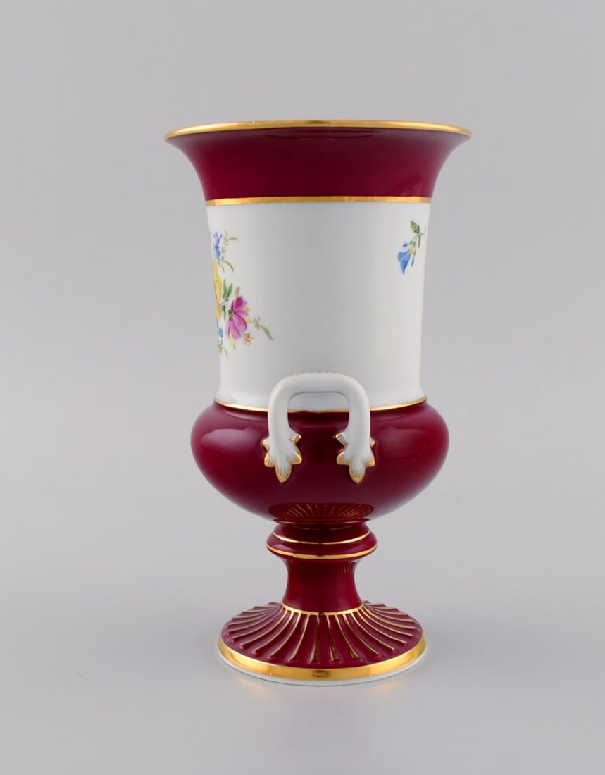 Antique Meissen porcelain vase with hand-painted flowers. Purple and gold decoration. Ca. 1900. - 5