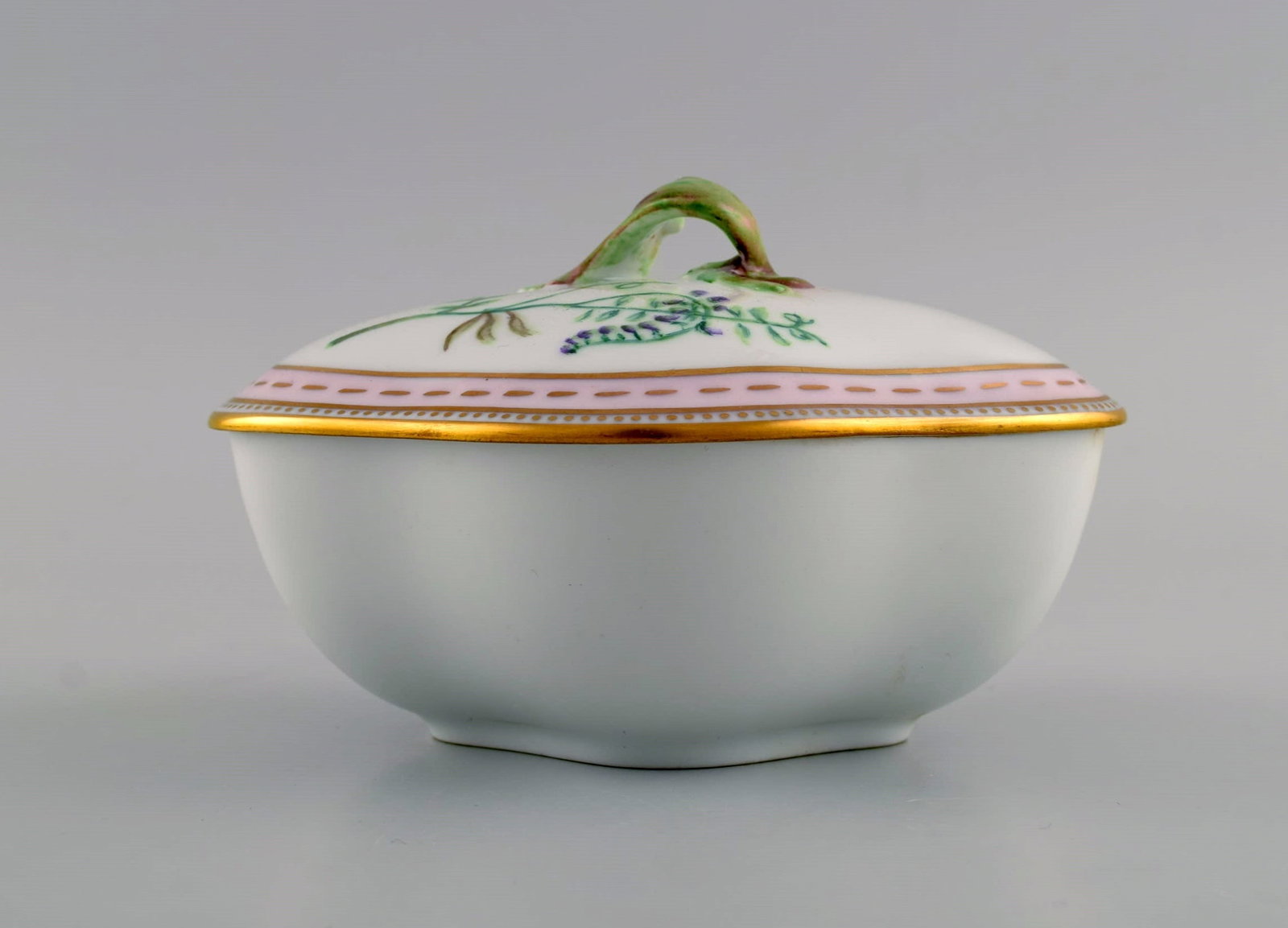 Kaiser, Germany. Porcelain vase and lidded bowl with hand-painted flowers and gold decoration. - 6