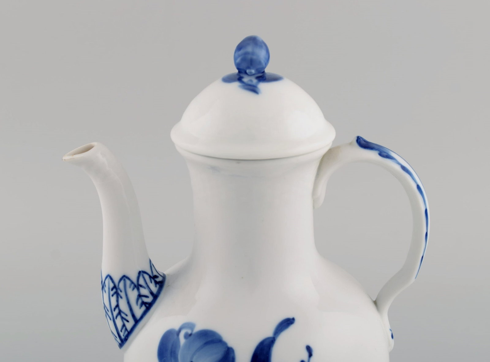 Royal Copenhagen Blue Flower Braided coffee pot. Model number 10/8189. Dated 1945. - 3