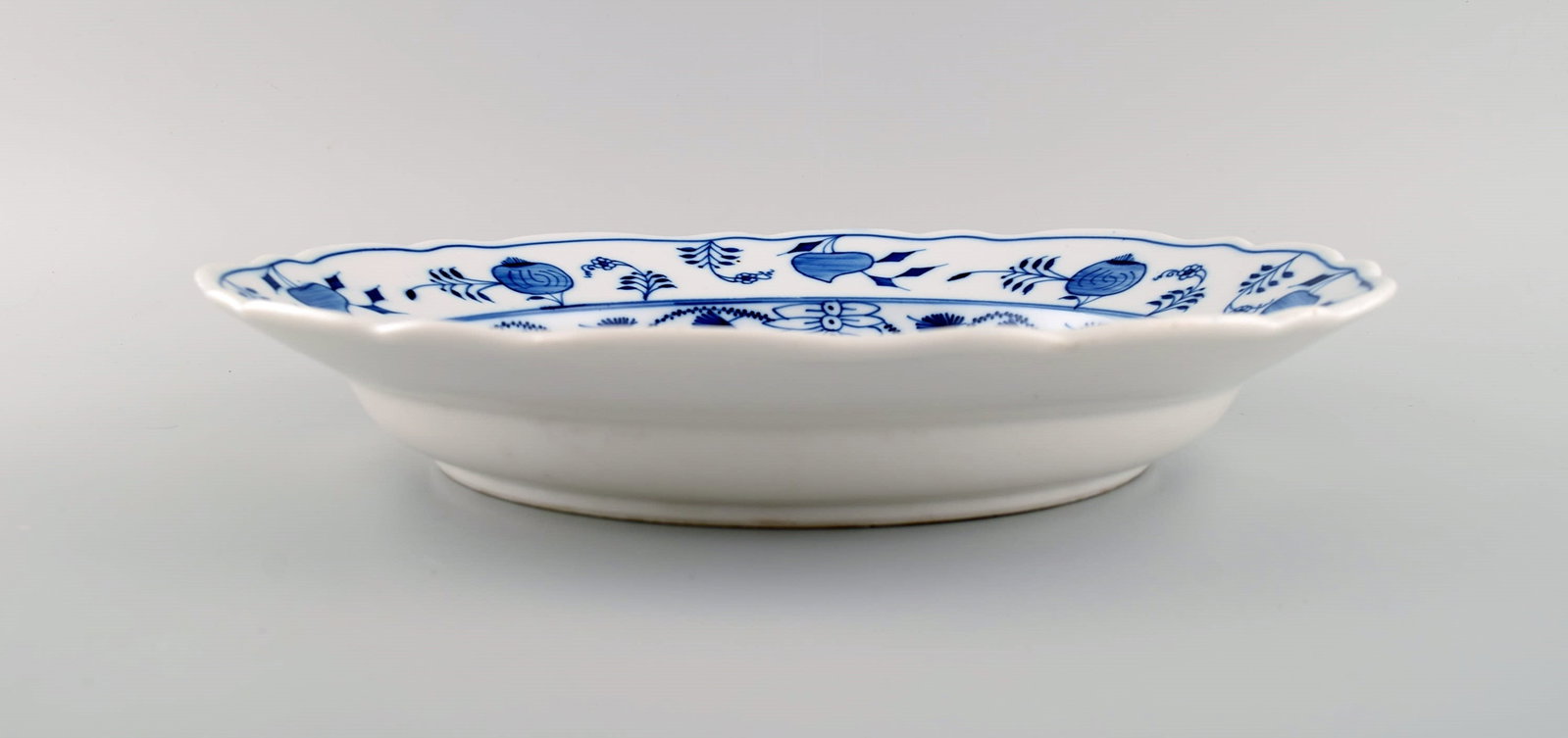Stadt Meissen Blue Onion pattern. Large bowl. Mid-20th century. - 3