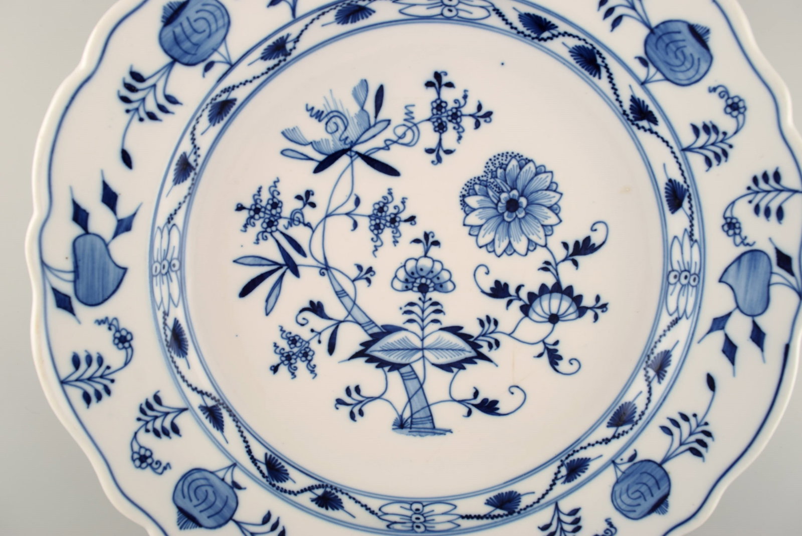 Stadt Meissen Blue Onion pattern. Large bowl. Mid-20th century. - 4