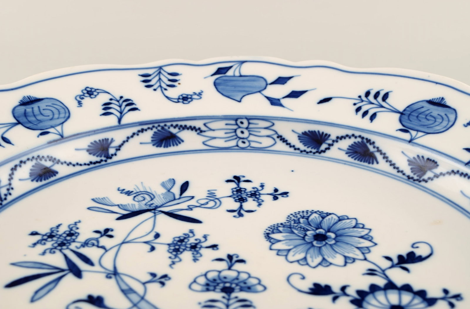 Stadt Meissen Blue Onion pattern. Large bowl. Mid-20th century. - 6