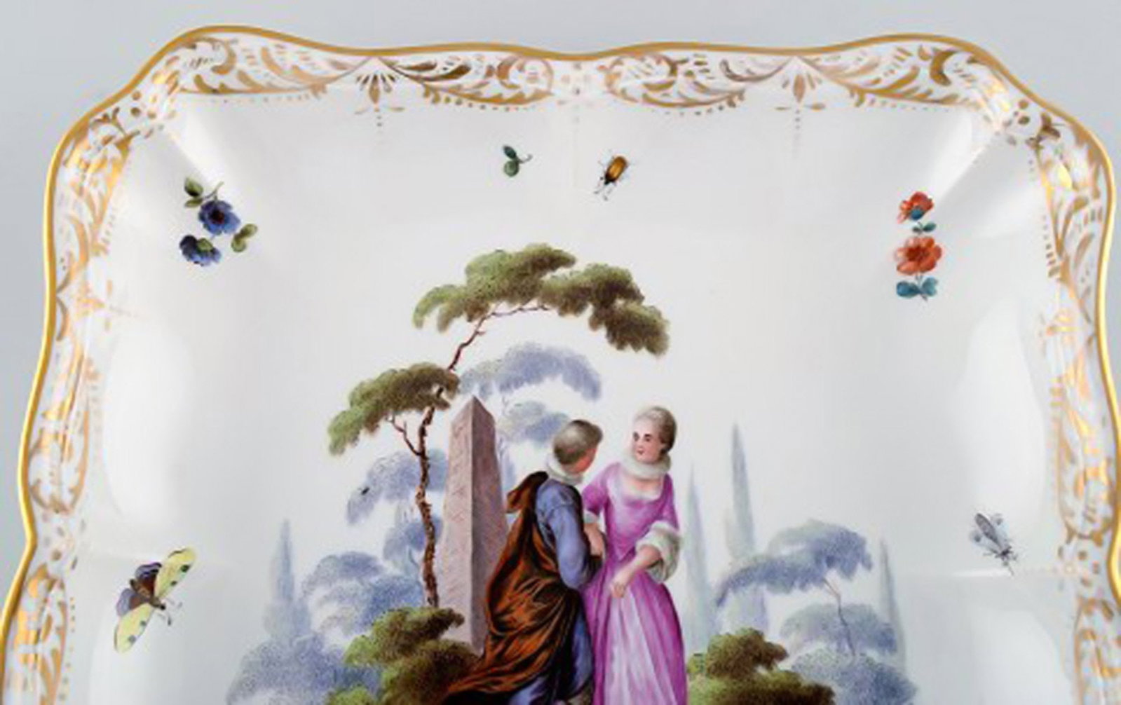 Antique Meissen dish / bowl in hand-painted porcelain. Romantic scenery with noble couple, - 4