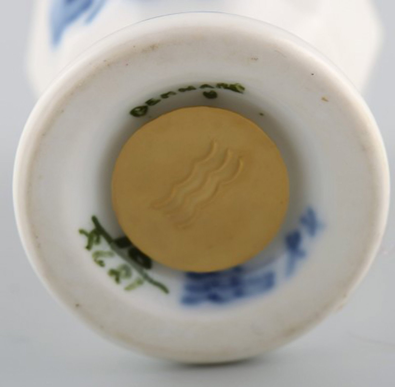 Royal Copenhagen blue flower angular salt shaker. Model number 8621. - 5
