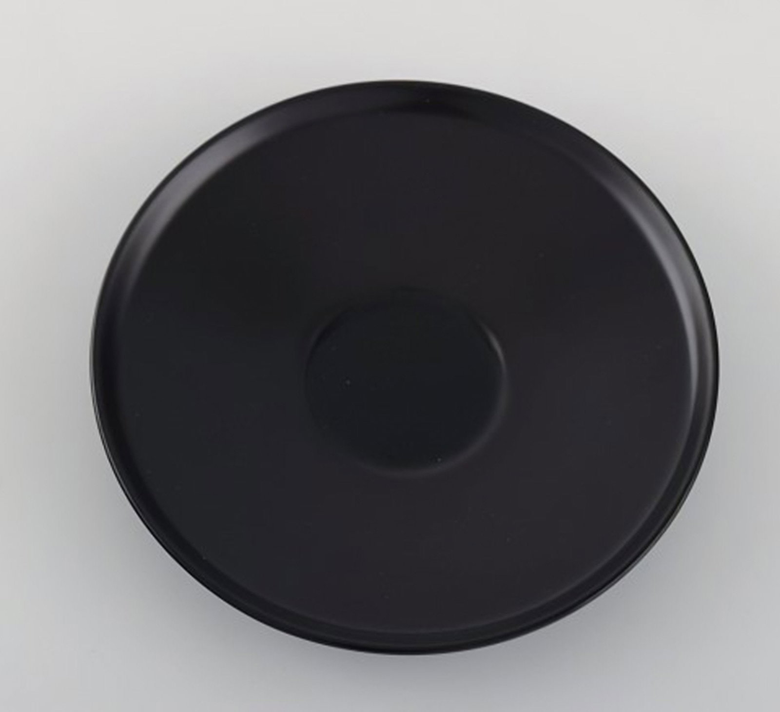 Tapio Wirkkala for Rosenthal. Four porcelain noire mocha cups with saucers in black and white fluted - 5