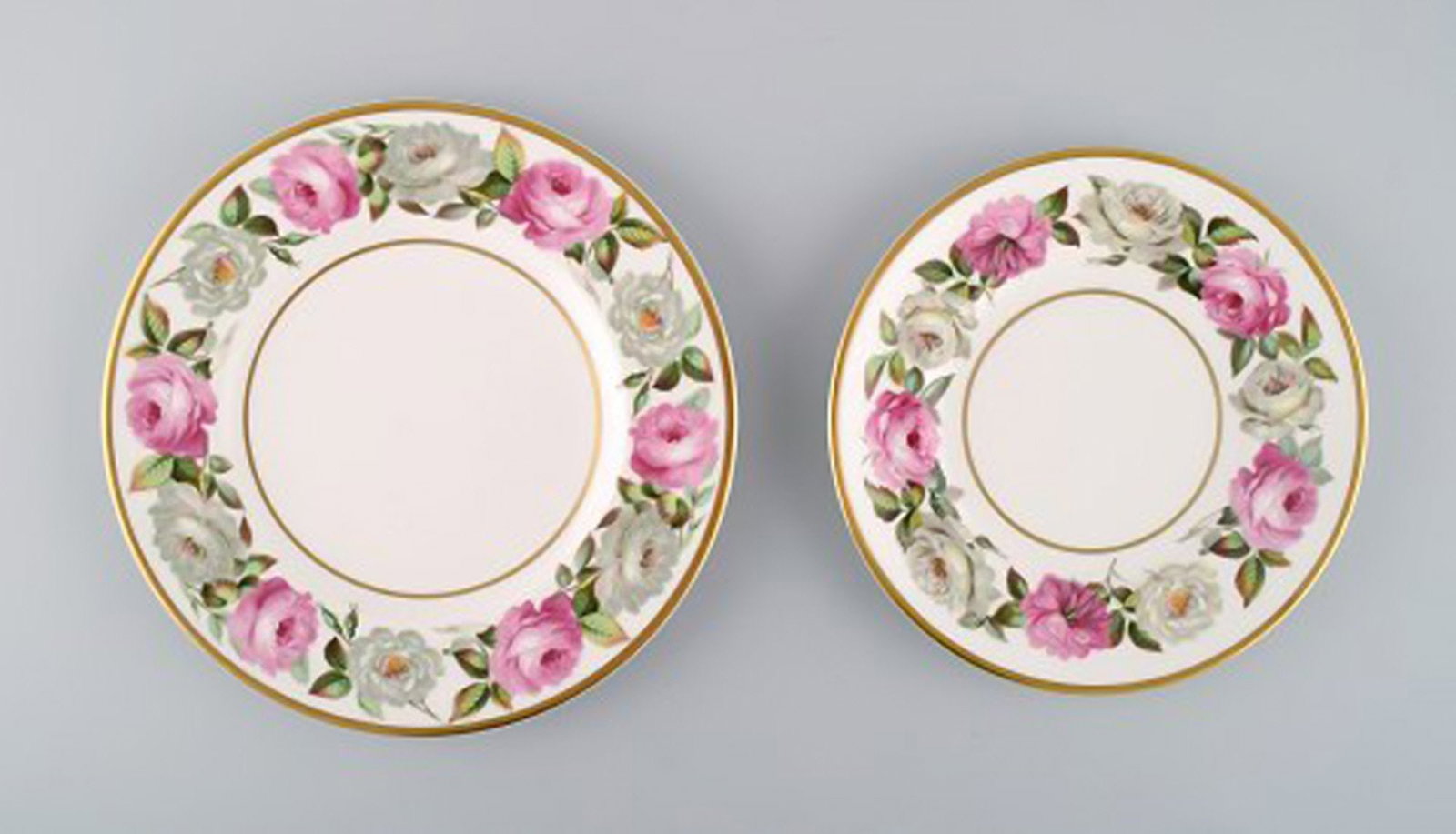 Royal Worcester, England. Complete tea service for seven people in porcelain with floral motifs. - 9