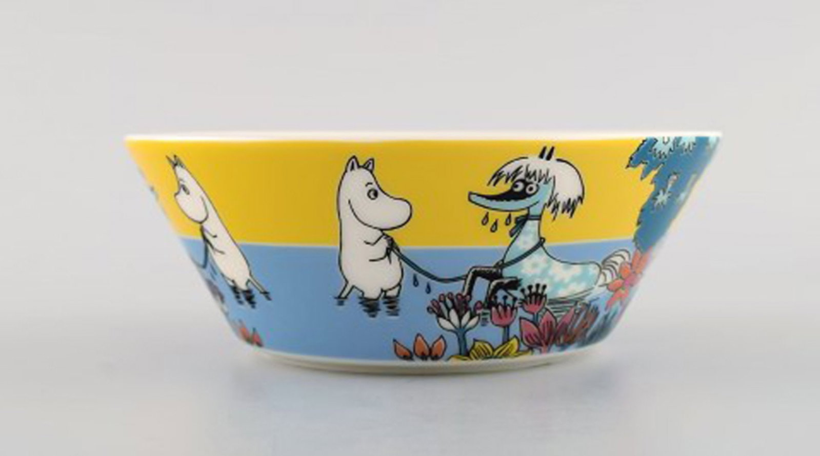 Arabia, Finland. Four porcelain bowls with motifs from "Moomin". Late 20th century. - 3