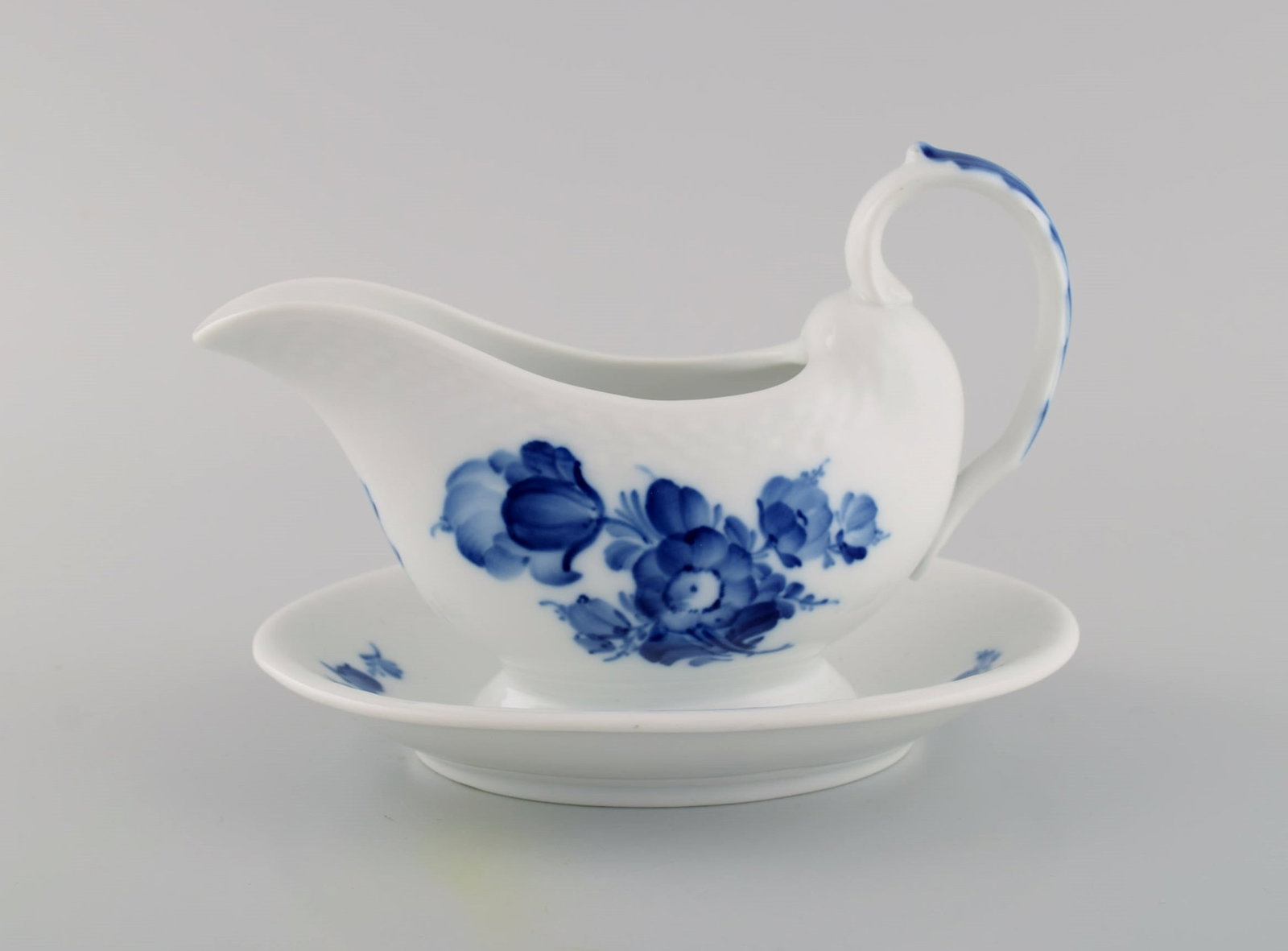 Royal Copenhagen Blue Flower Braided sauce boat on fixed stand. Model number 10/8068. Dated 1959. - 2
