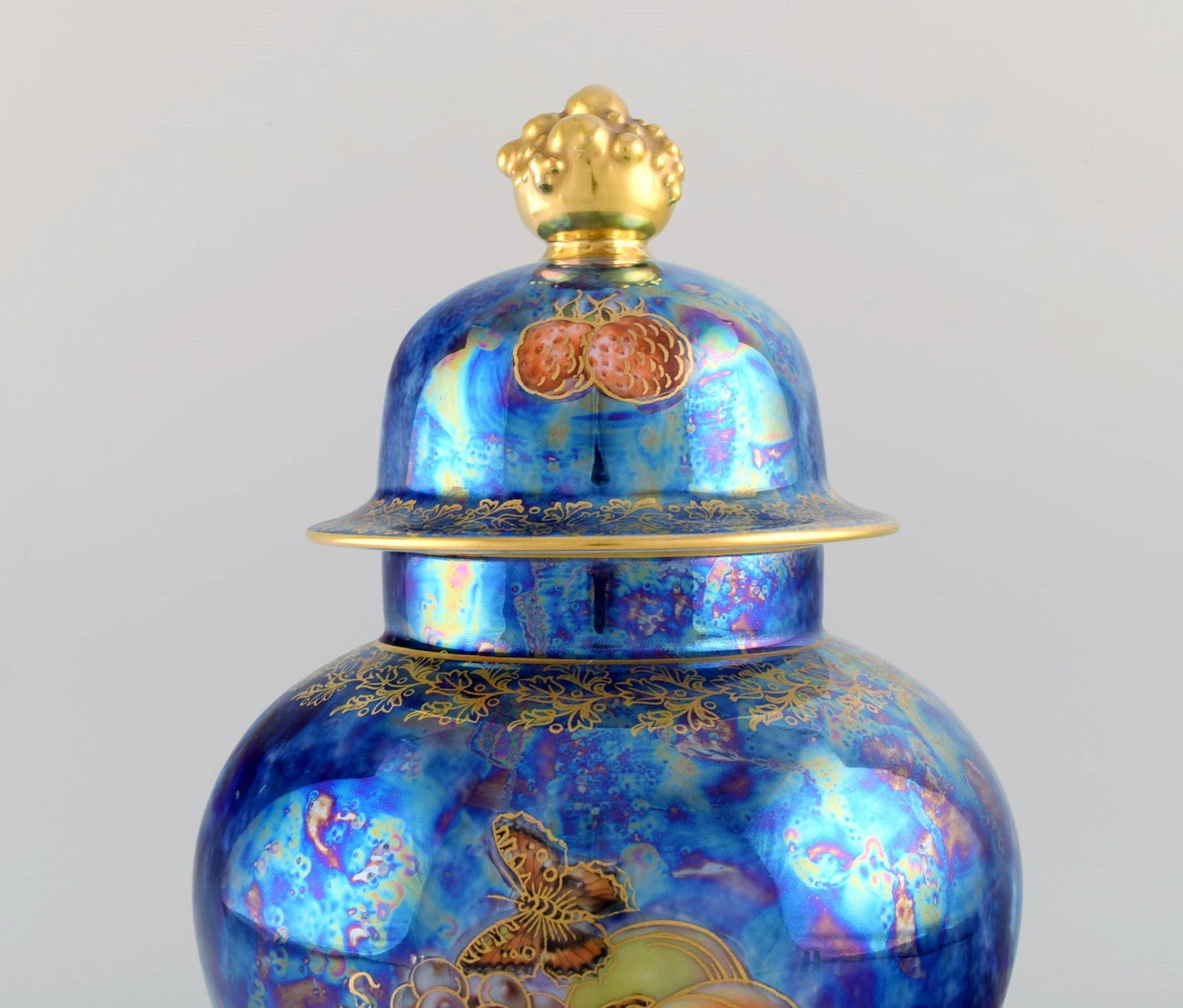 Large Rosenthal lidded jar in blue glazed porcelain with hand-painted fruits, butterflies and gold - 5