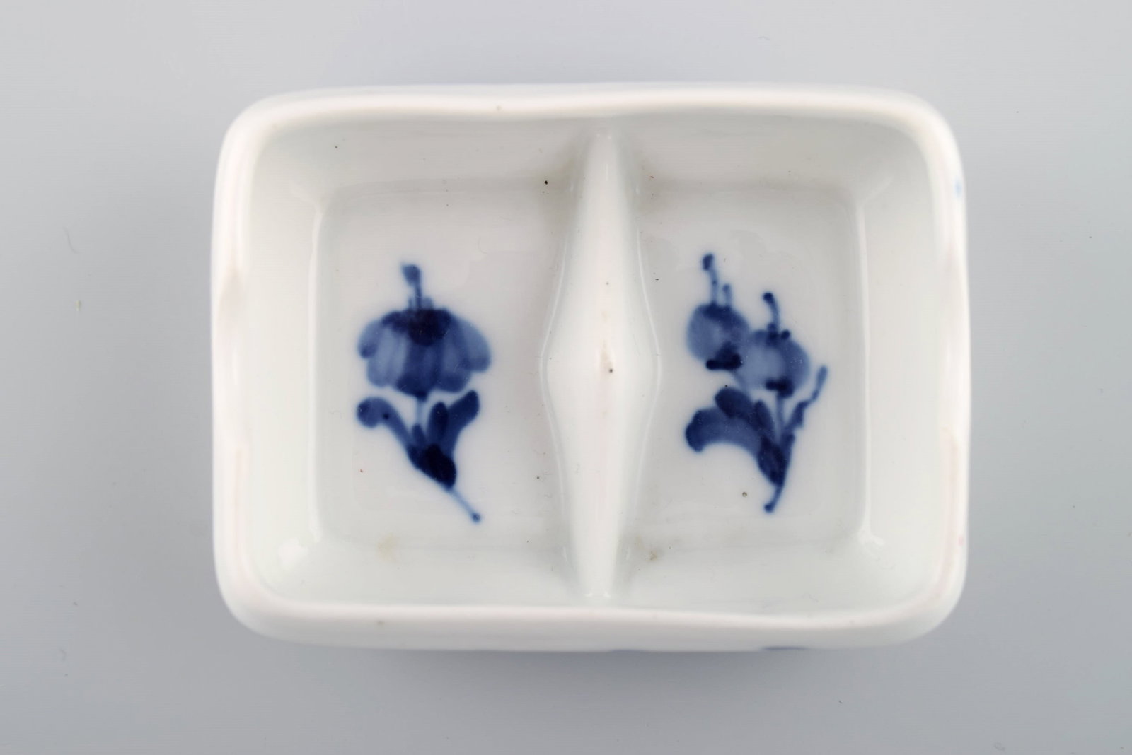 Small Royal Copenhagen Blue Flower salt and pepper bowl. - 6