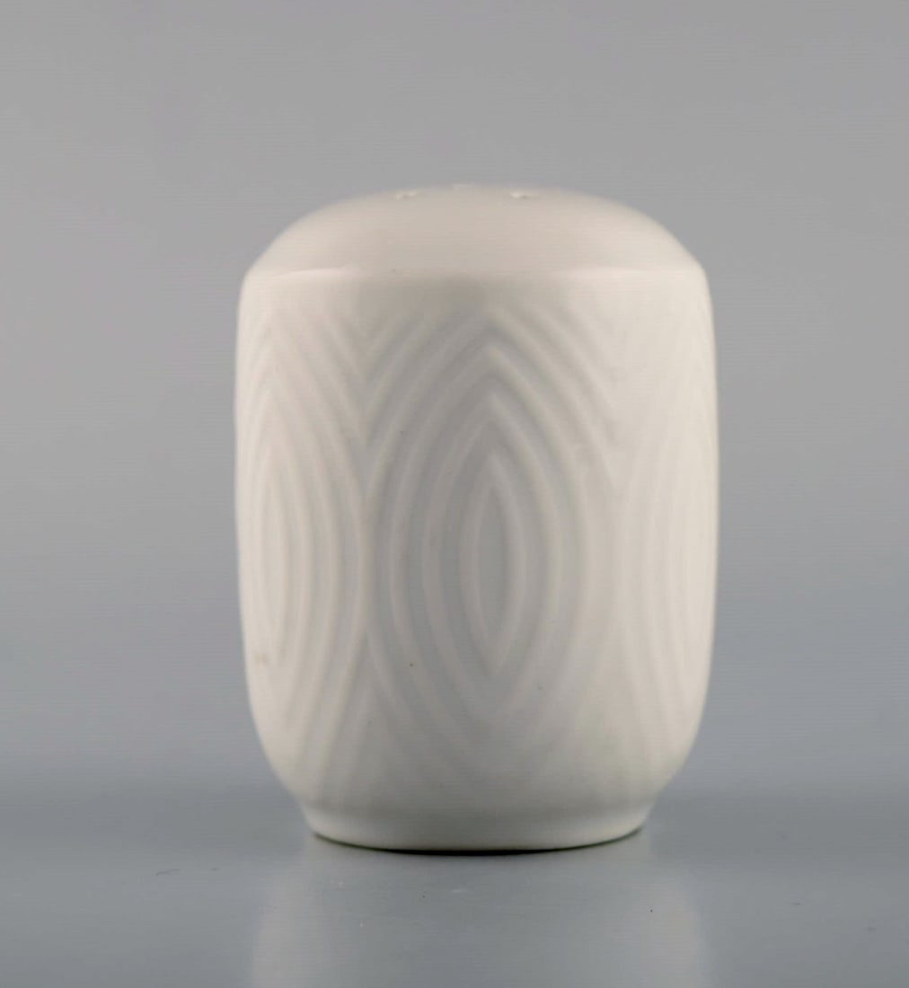 Royal Copenhagen. Salto service, White. Salt and pepper shaker. 1960s. - 3