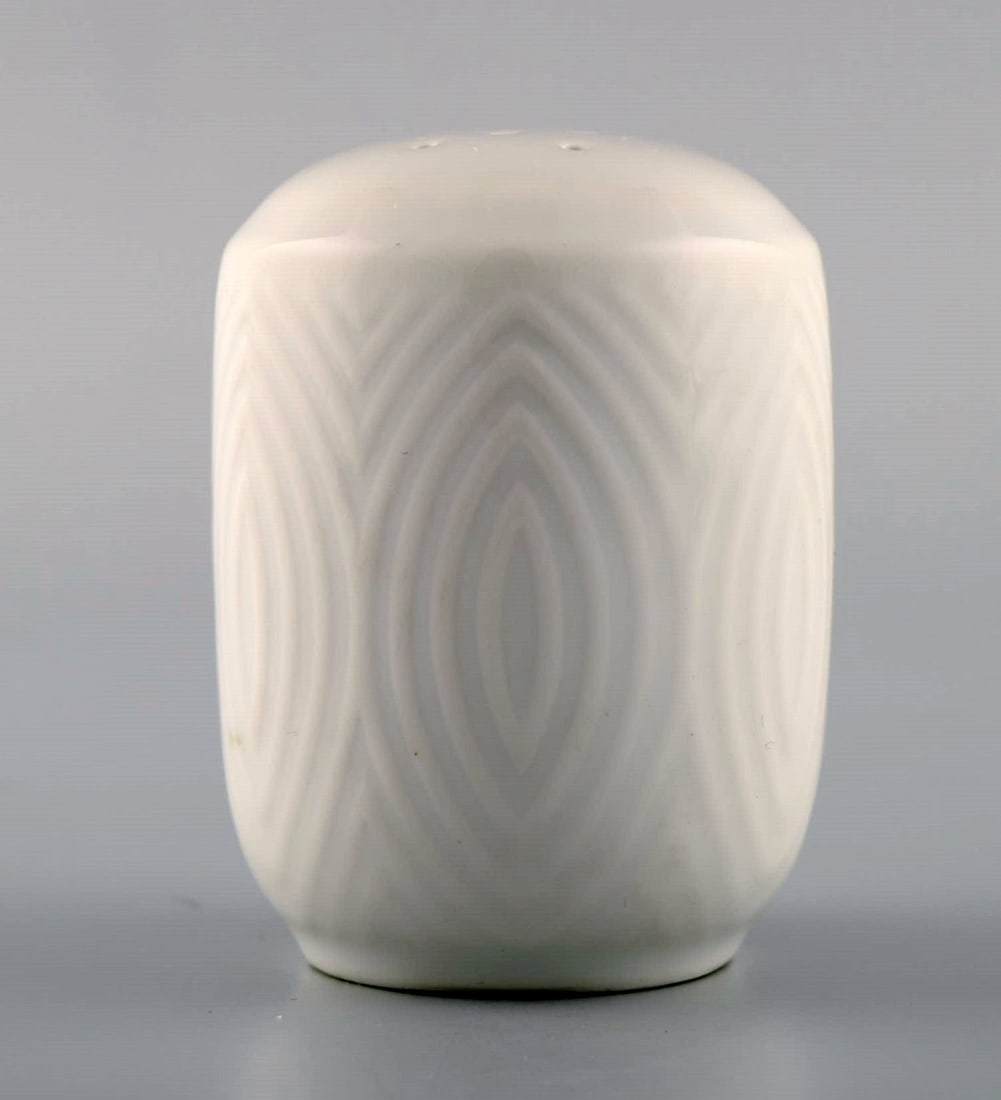 Royal Copenhagen. Salto service, White. Salt and pepper shaker. 1960s. - 7