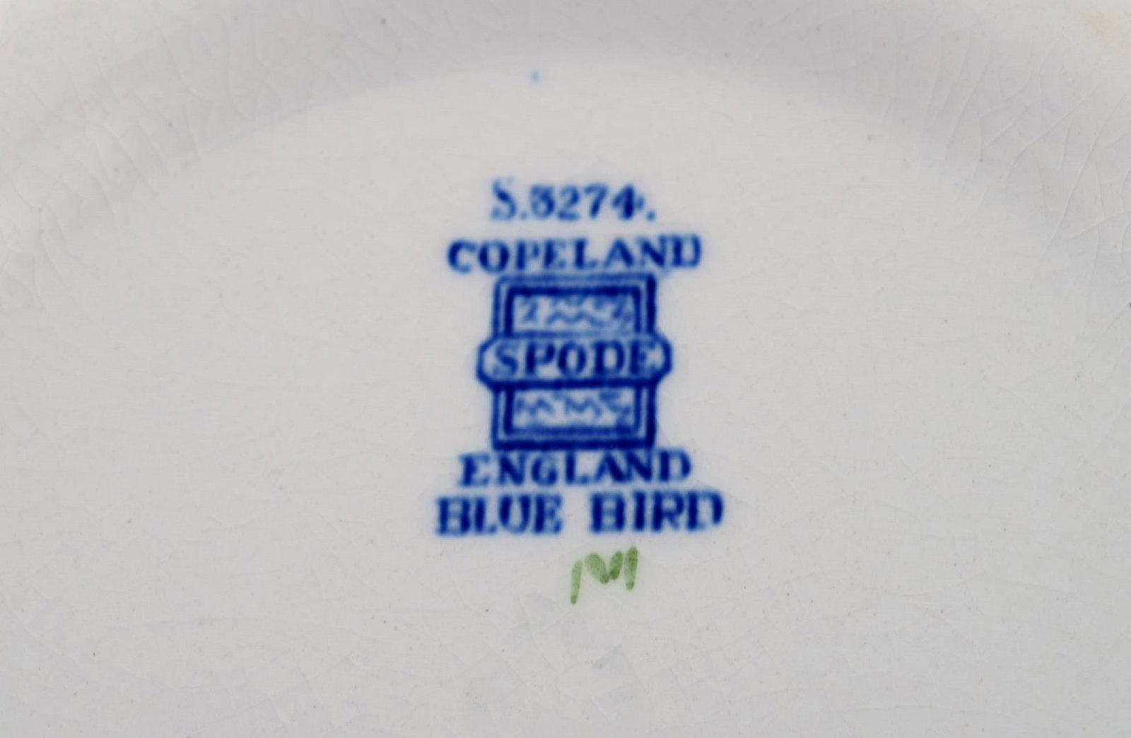 Spode, England. Blue Bird service in hand-painted porcelain. Two teacups with saucers, two plates - 9