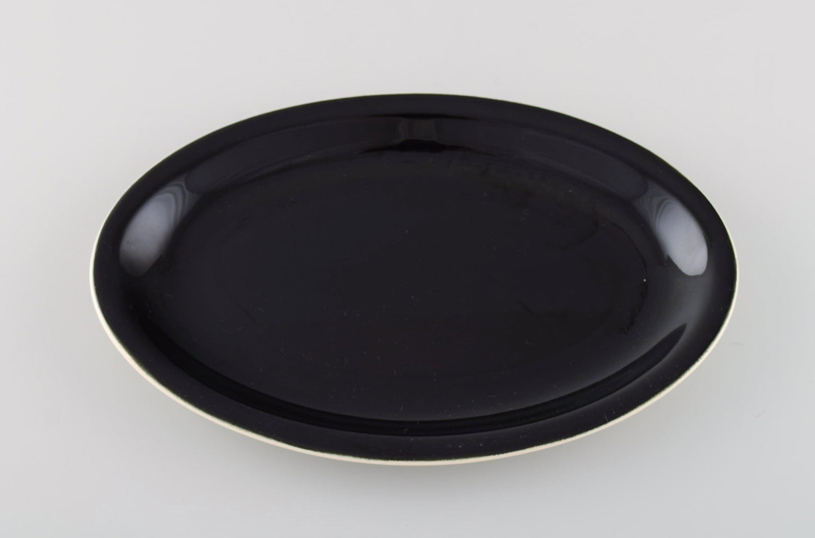 Royal Copenhagen / Aluminia Confetti dish and two plates in black and blue glazed faience. Mid-20th - 3
