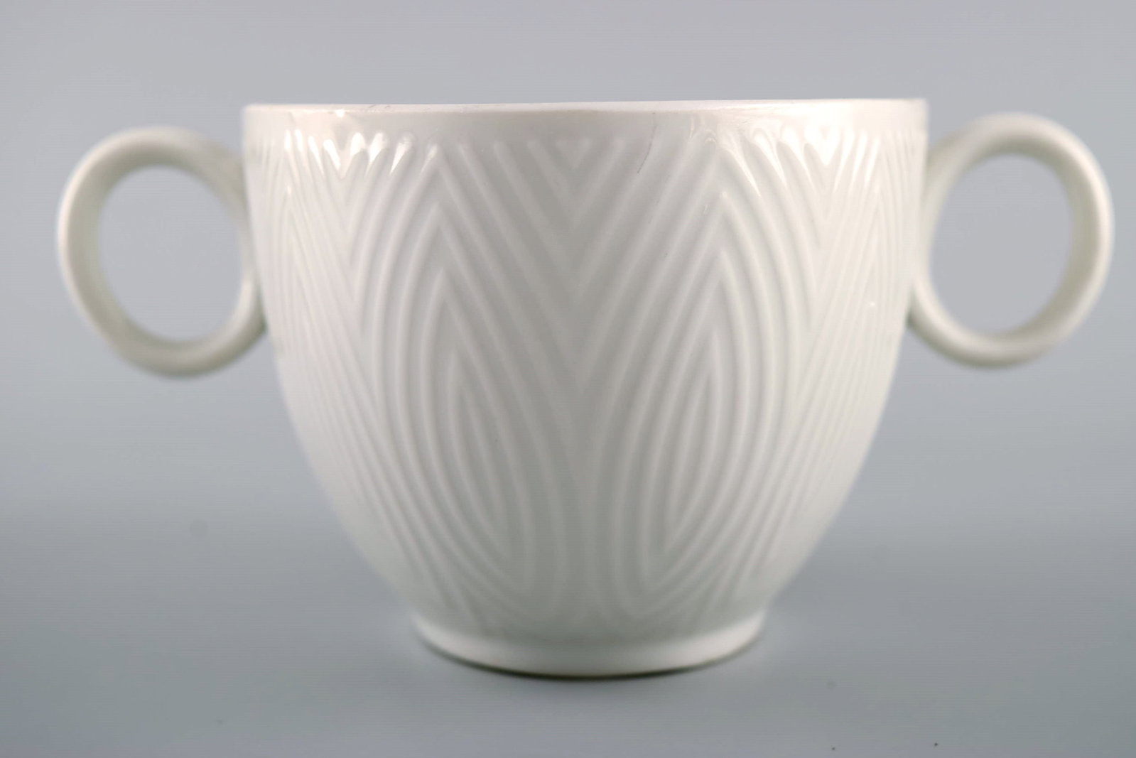Royal Copenhagen. Salto Service, White. Sauce bowl. 1960s. - 5