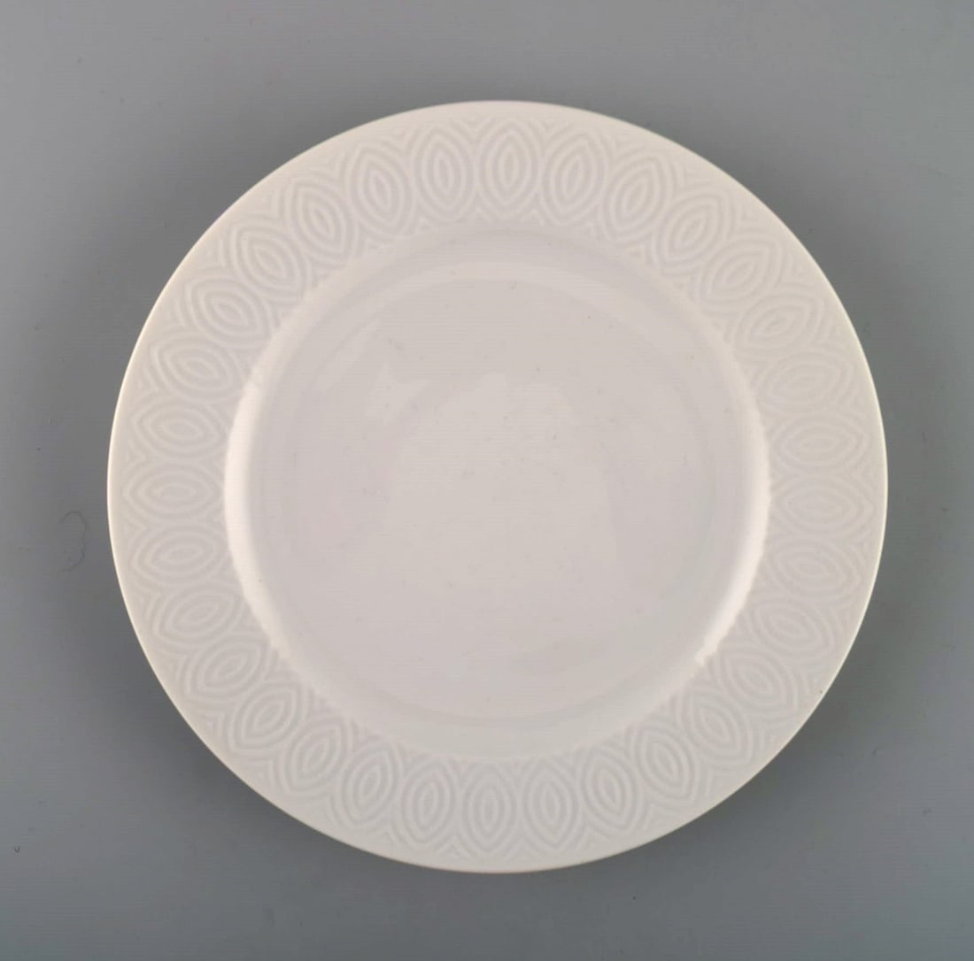 Royal Copenhagen. Salto Service, White. Three plates. 1960s. - 3