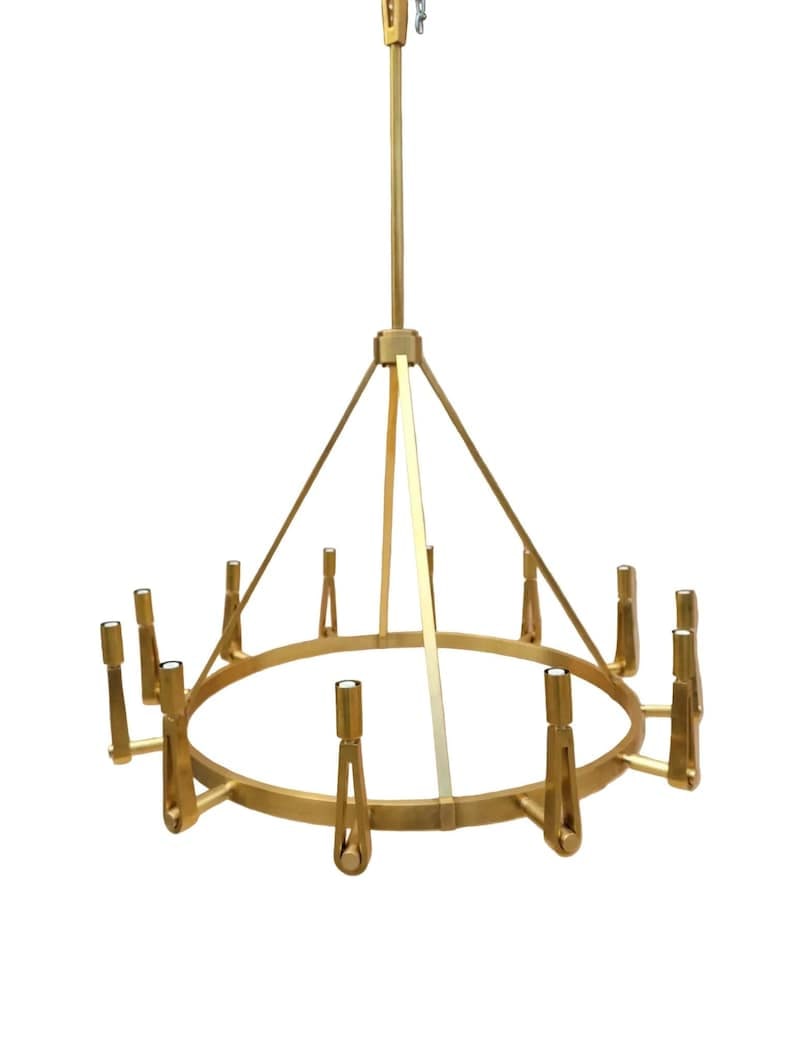 Alpha Chandelier by Thomas O'Brien for Visual Comfort Co.: .Alpha Chandelier by Thomas O'Brien for Visual Comfort & Co. The Alpha Chandelier is a piece of transitional lighting designed by Thomas O’Brien for Visual Comfort & Co. Thomas is a crea