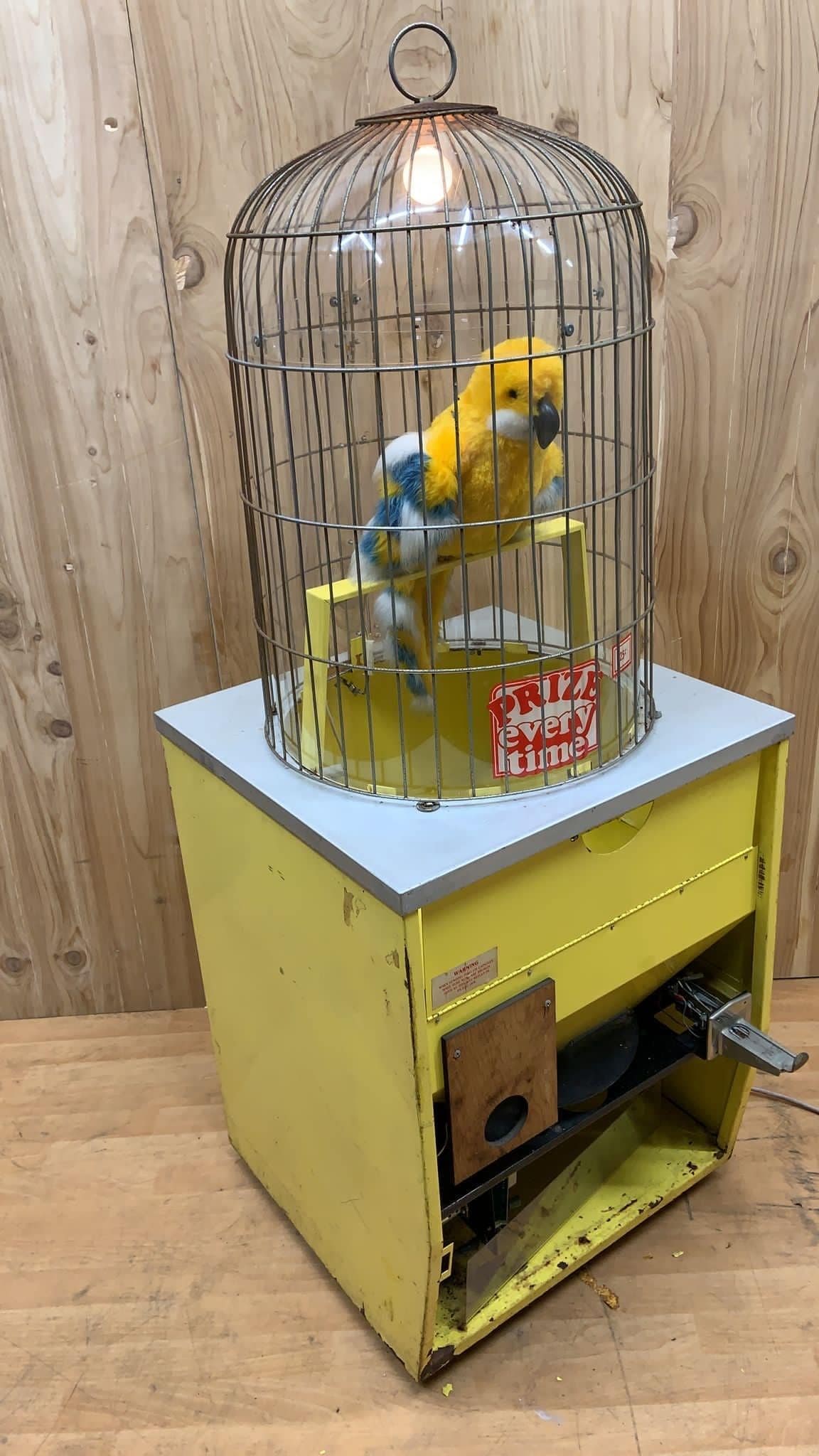 Vintage Gray Hound Talking Parrot Prize Every Time Vending Machine - 4