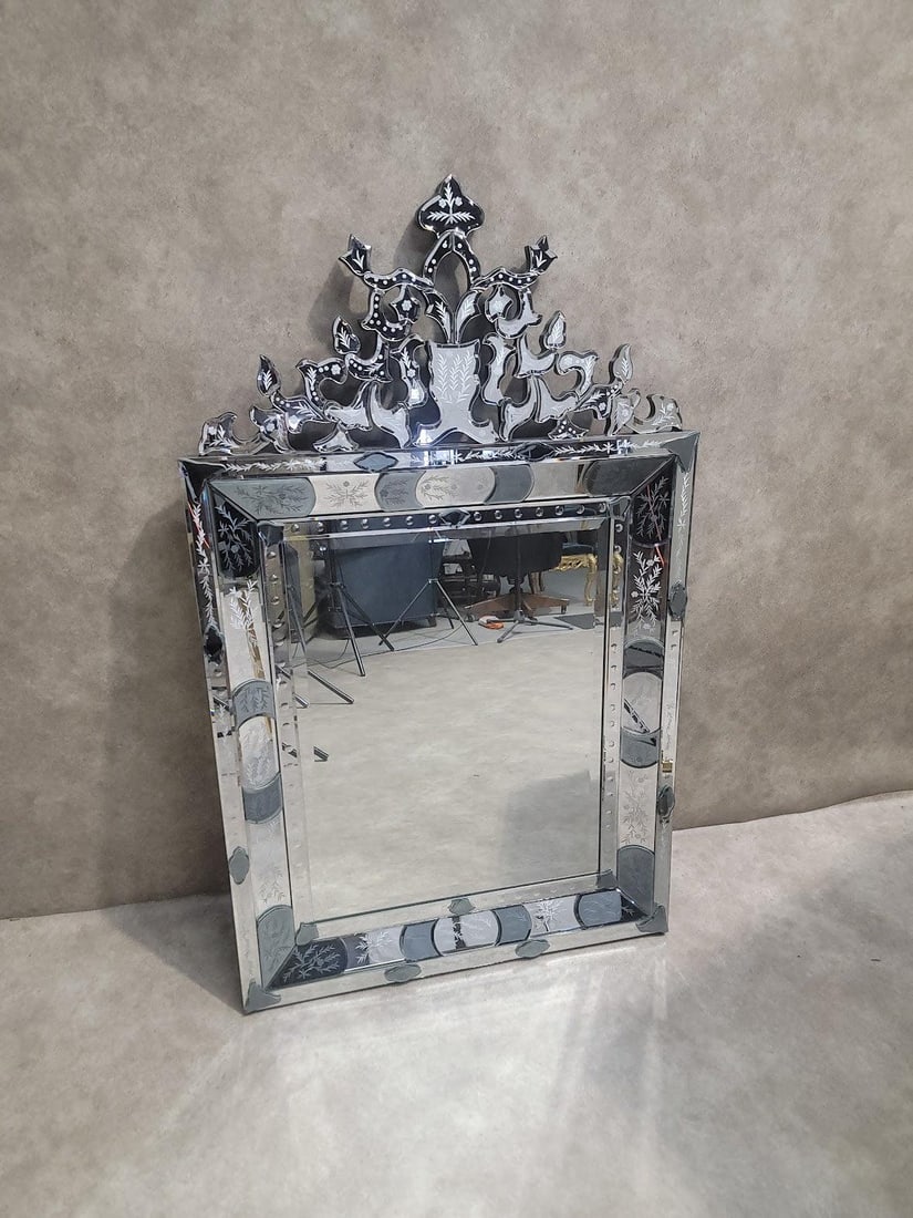 Vintage Venetian Etched and Beveled Wall Mirror - 5