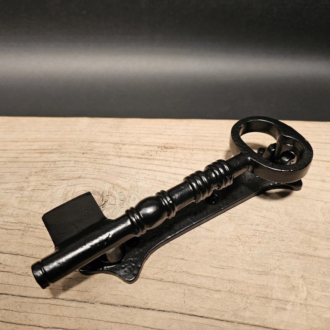Black Cast Iron Key Door Knocker - 18
