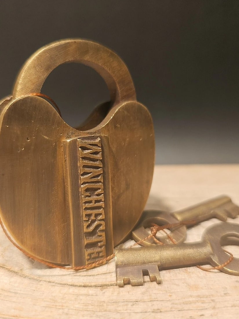 Brass Winchester Firearms Ammo Box Padlock Lock & Key - 14