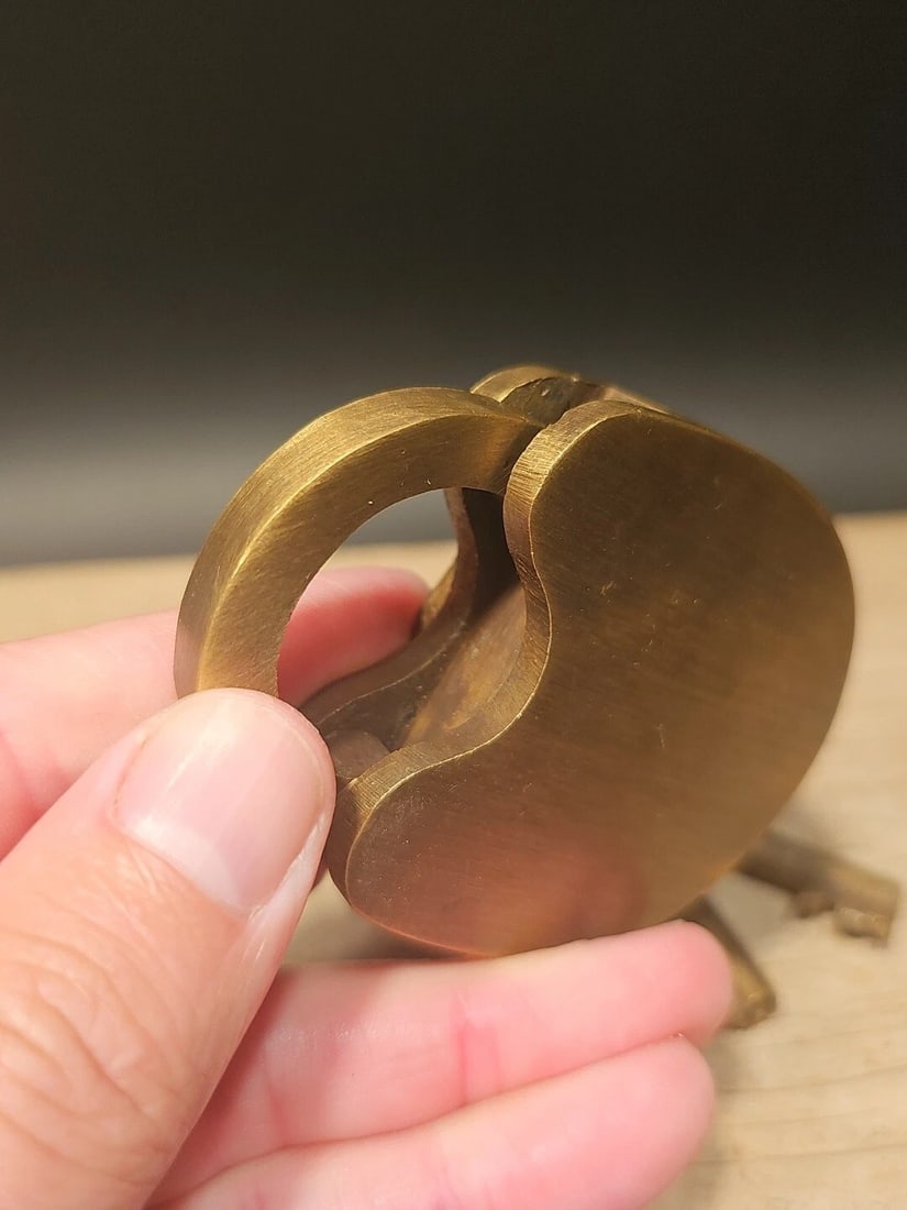 Brass Winchester Firearms Ammo Box Padlock Lock & Key - 7