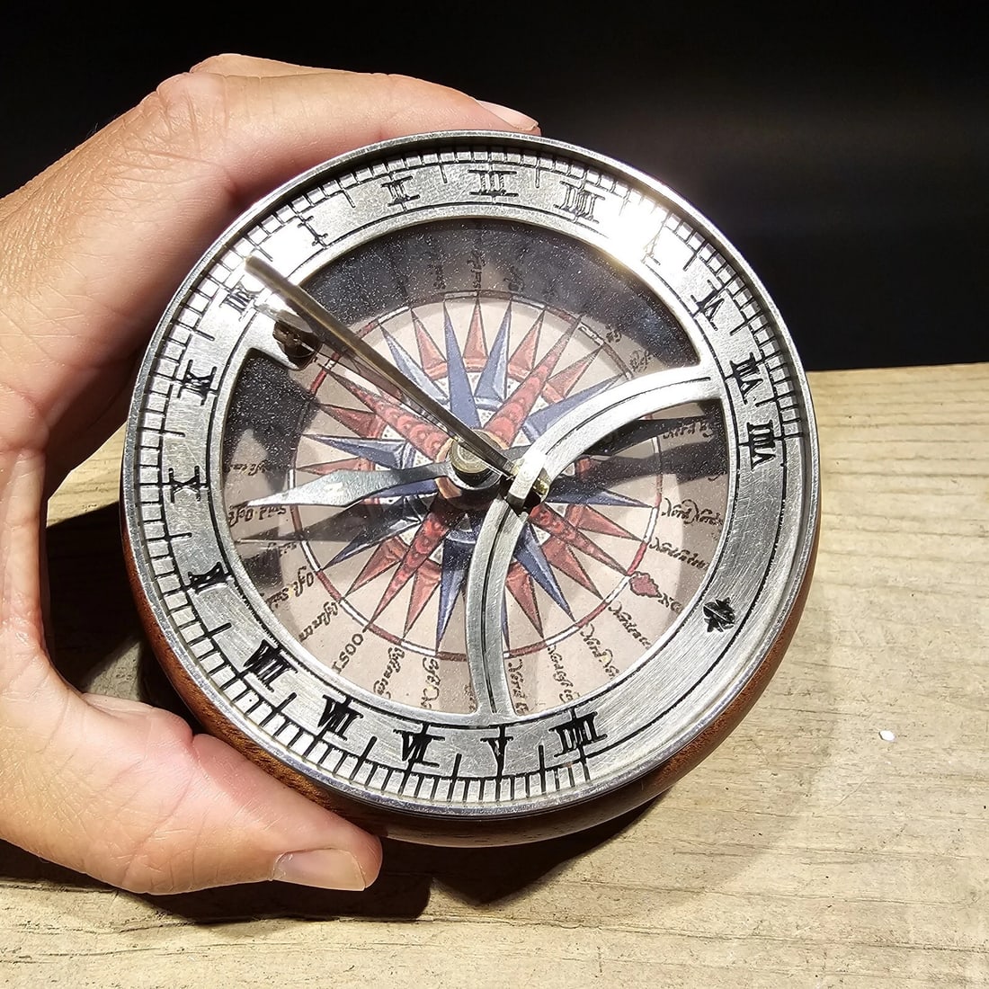 Turned Mahagony Wood and Silver Plated Bronze Sundial Compass - 4